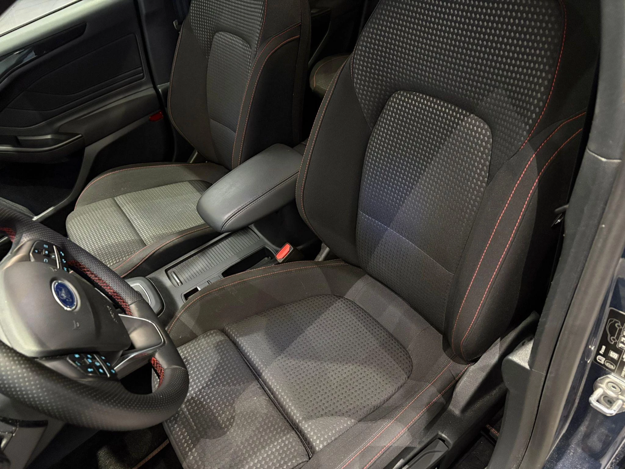 Ford Focus Wagon 1.0 EcoBoost Hybrid ST Line X