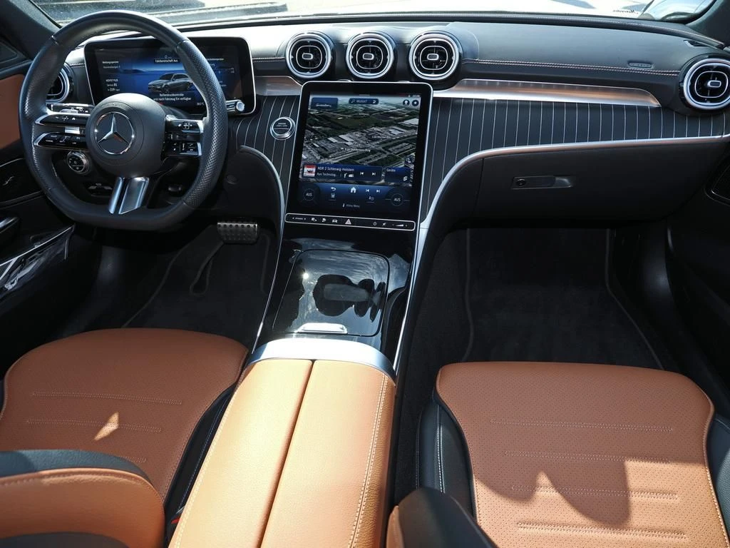 Mercedes-Benz-C-Klasse 300-image-12