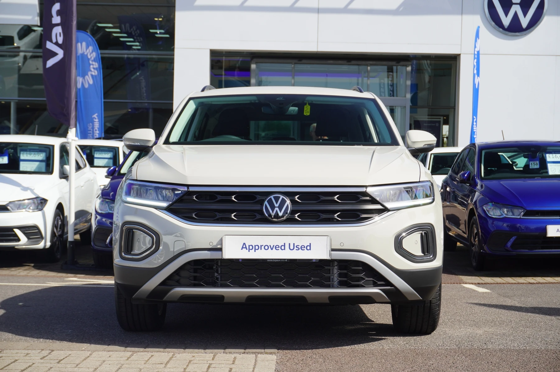 Volkswagen-T-Roc-image-6
