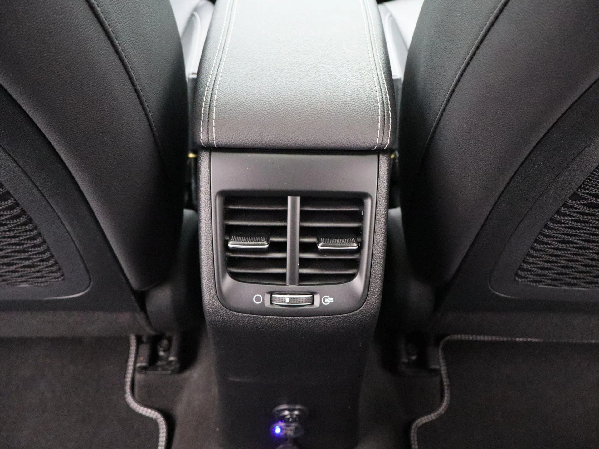 Kia-Niro-image-35