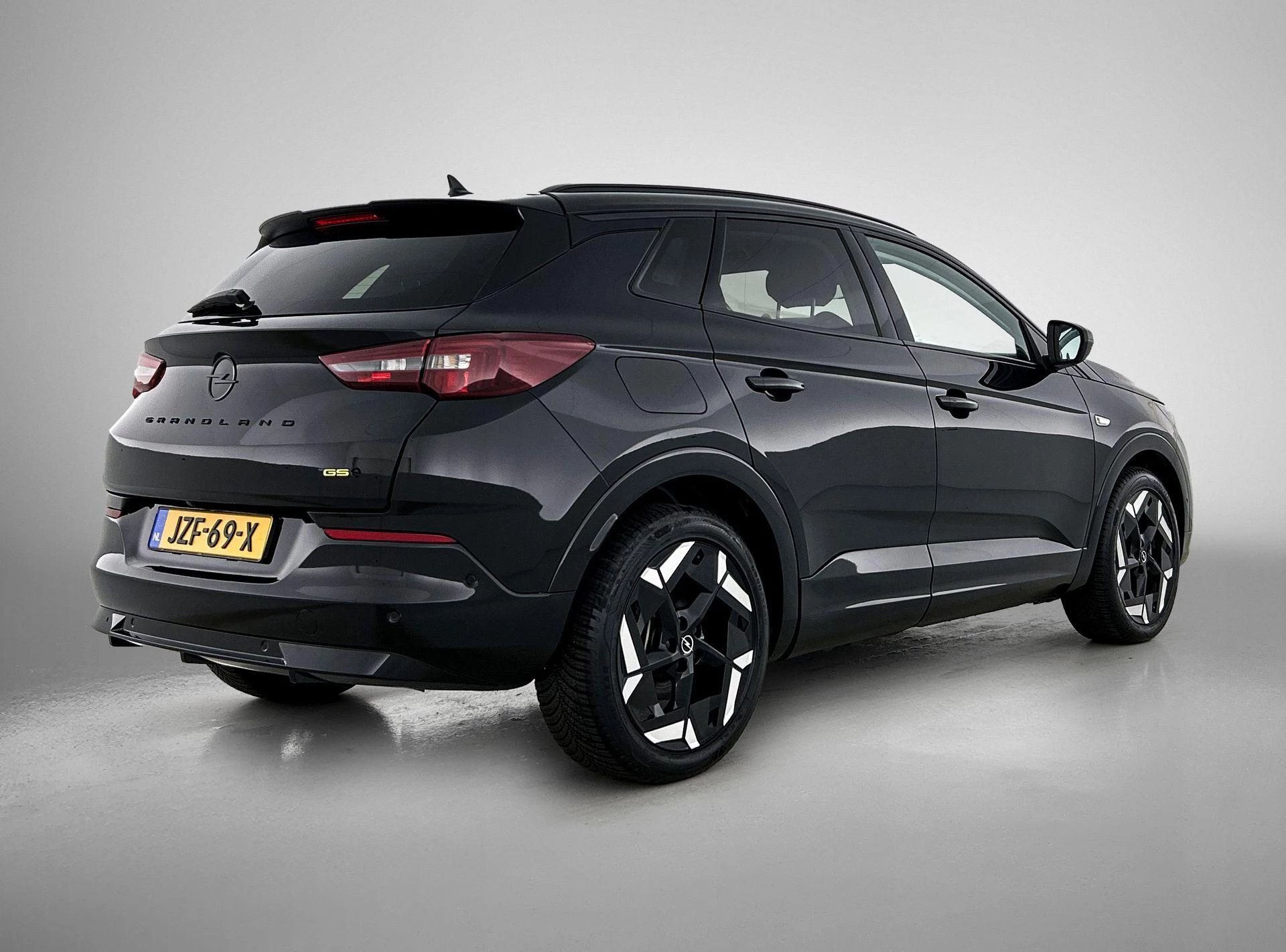 Opel Grandland 1.6 Turbo Plug-In Hybrid 4x4 GSe