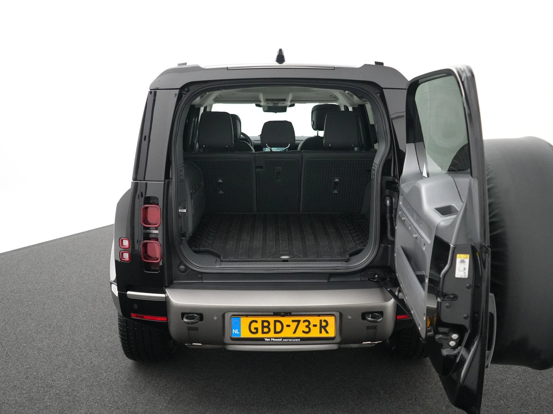 Land Rover-Defender-image-45