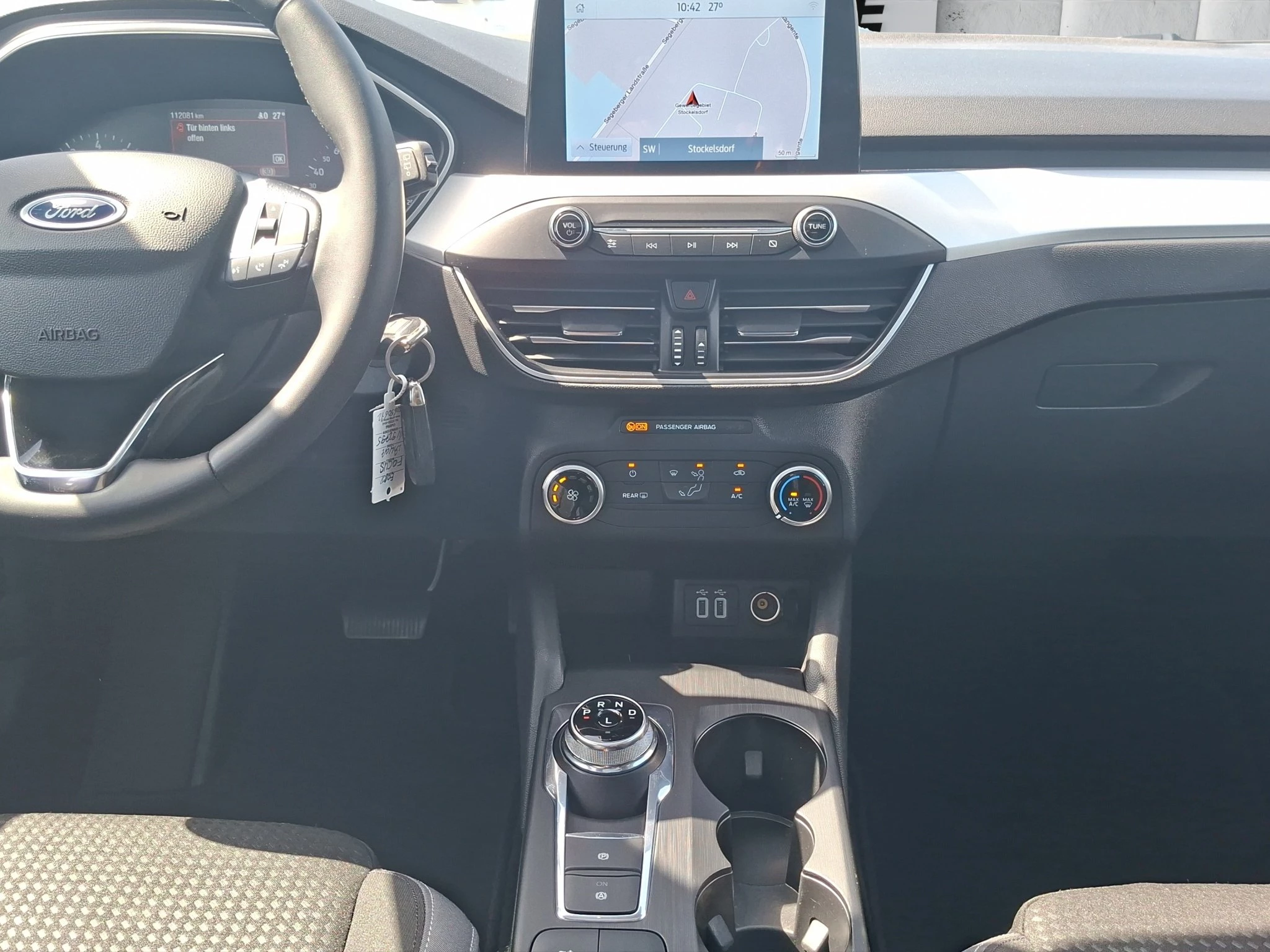Ford Focus Cool & Connect 1.5 EB Aut. | LED | AHK | Pano | RFK | SHZ | Navi