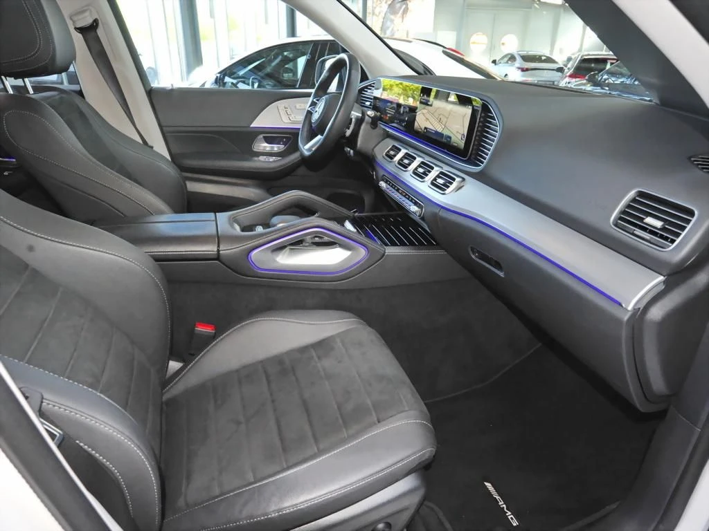 Mercedes-Benz-GLE 300 d-image-11