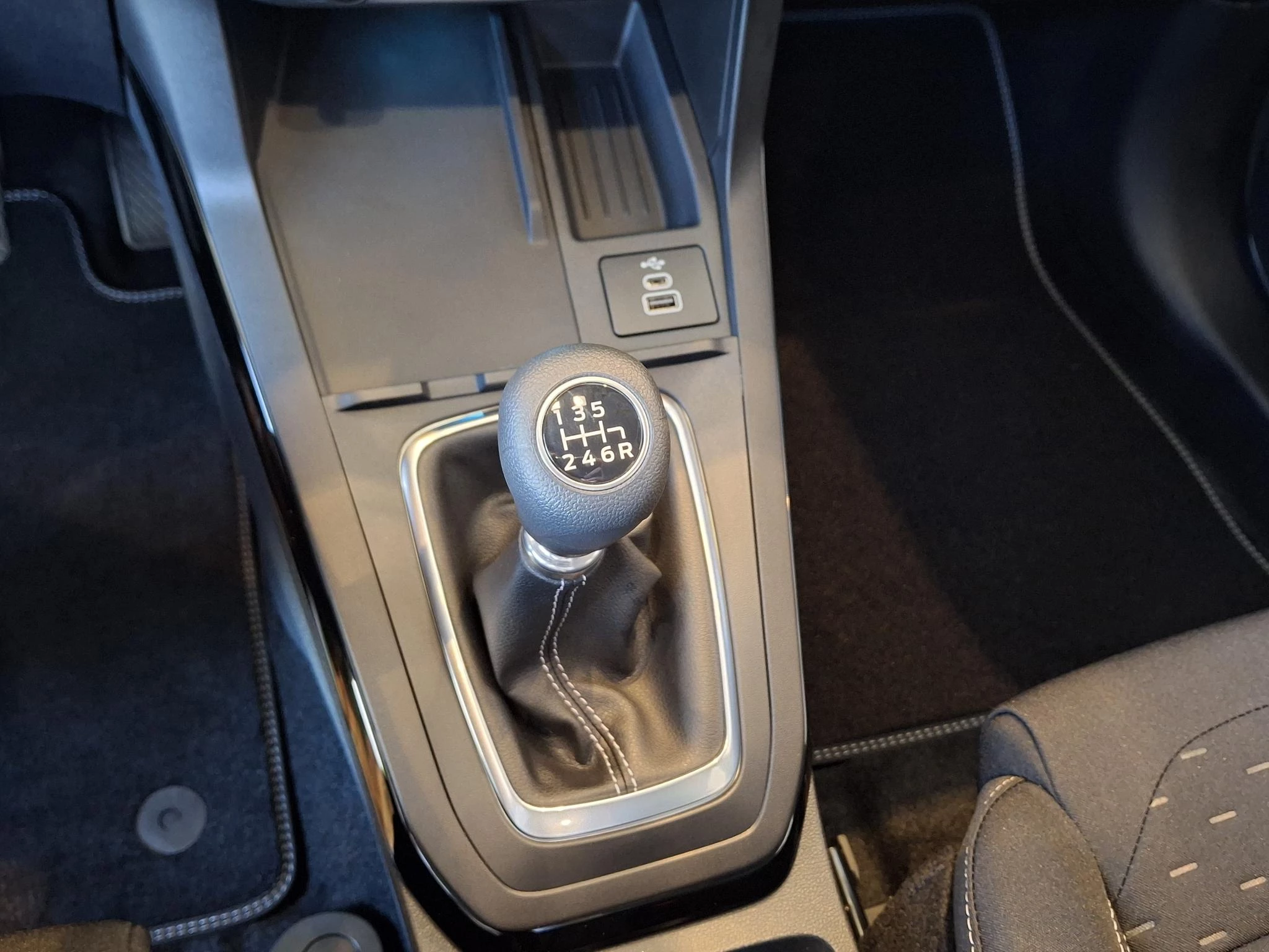 Ford-Puma-image-18