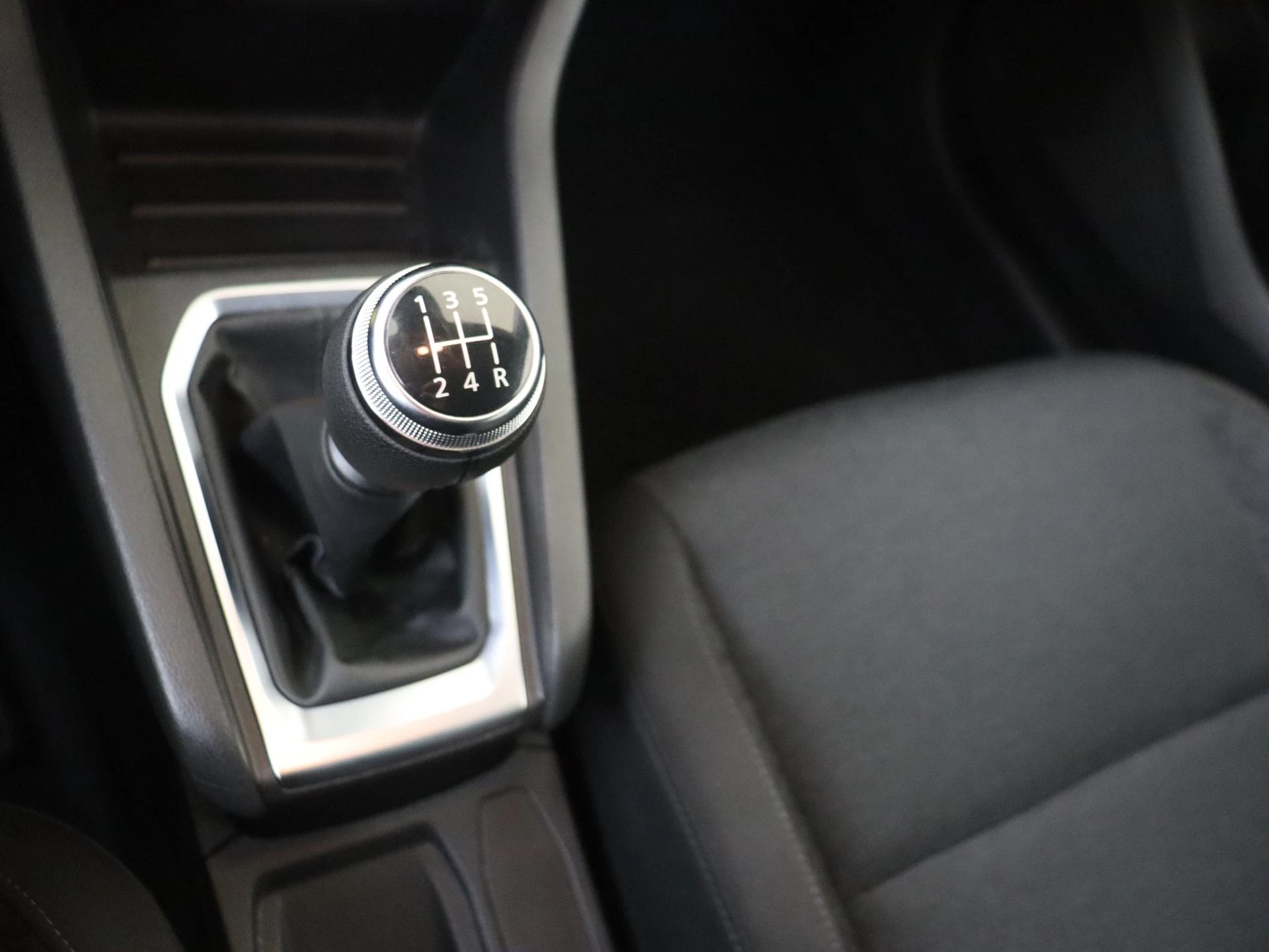 Renault-Clio-image-18