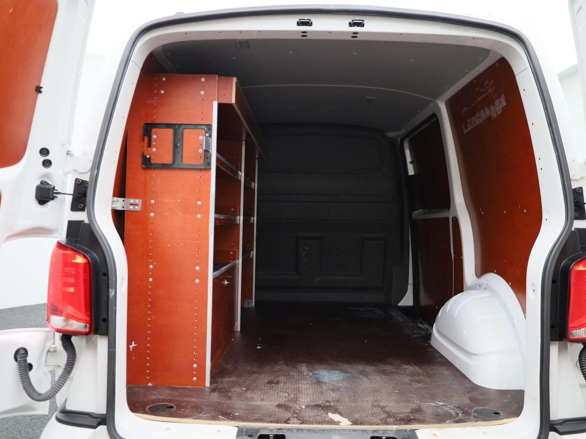 Volkswagen Transporter 2.0 TDI L1H1 110PK