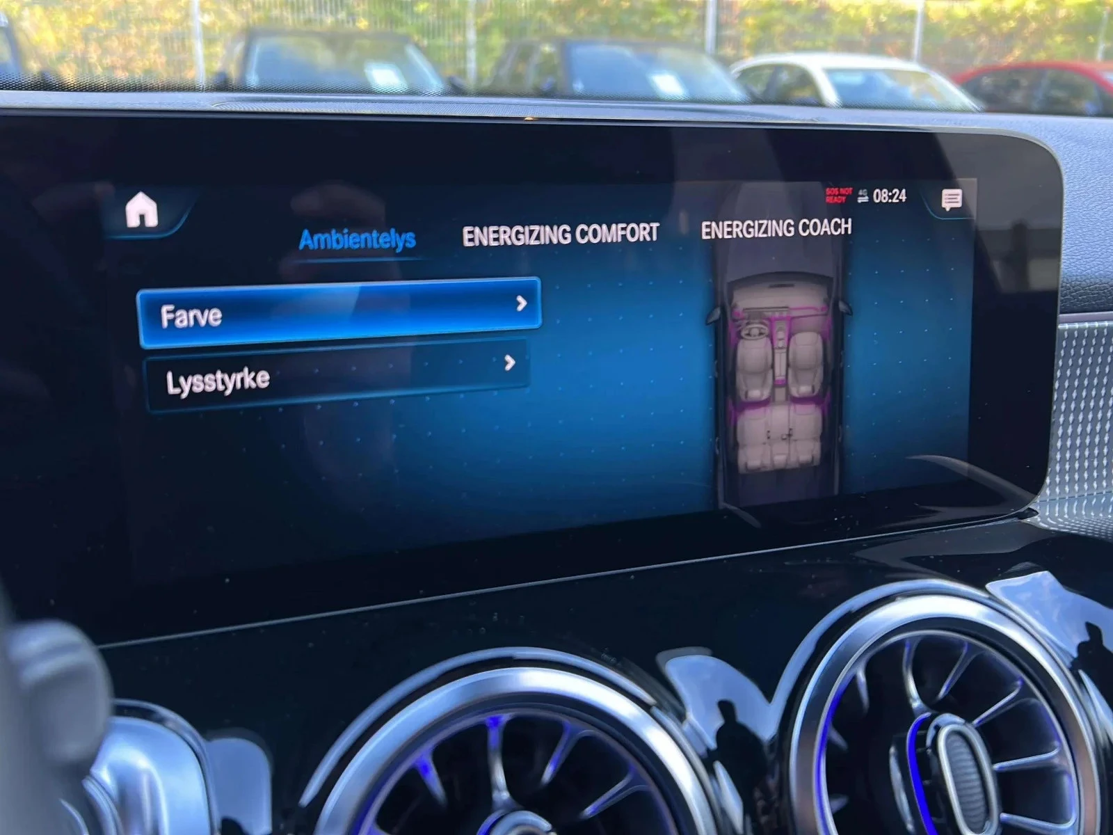 Mercedes-Benz-EQB-image-15