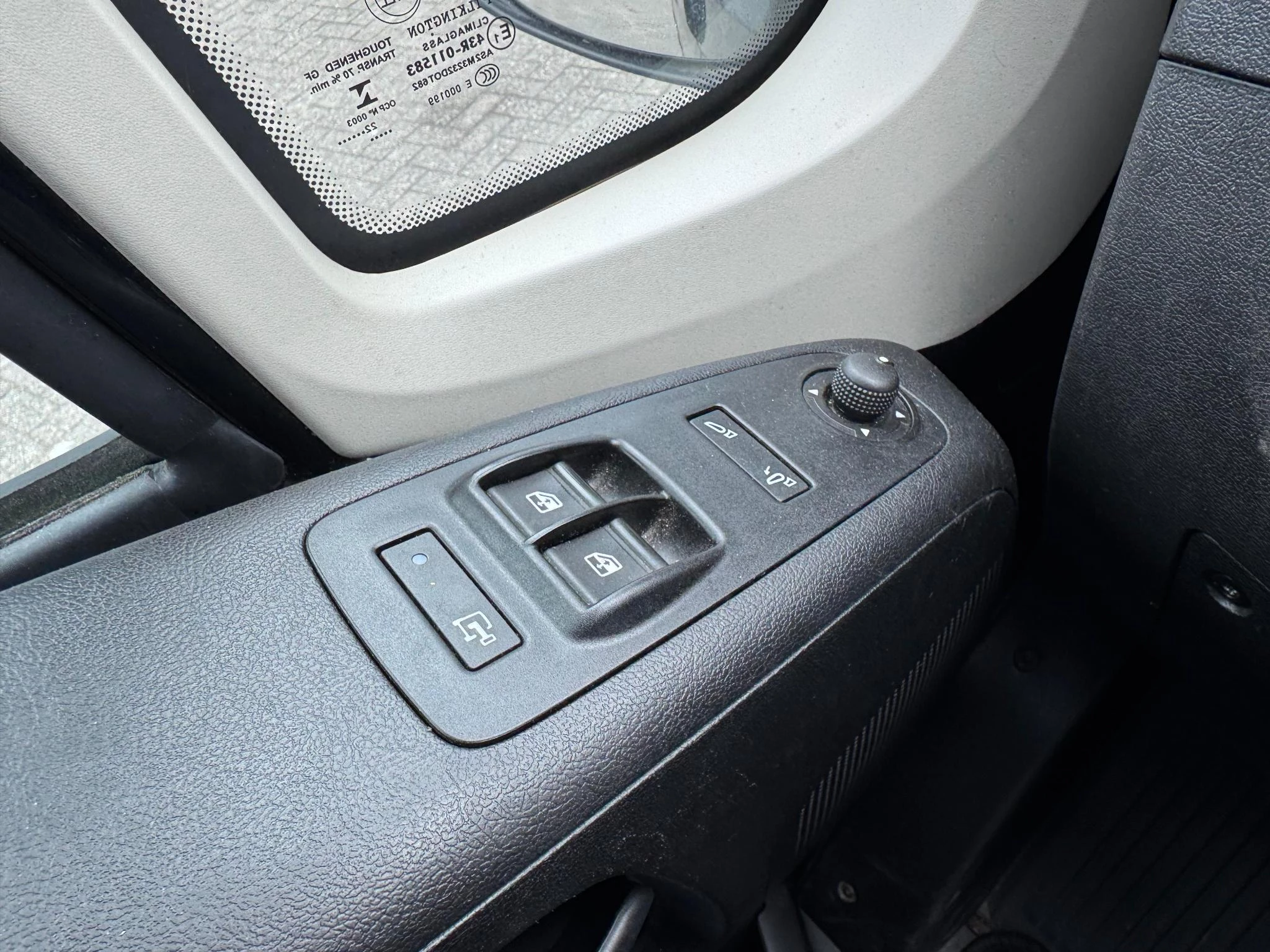 Peugeot Boxer 330 2.2 BlueHDi 120 L2H2 Asphalt