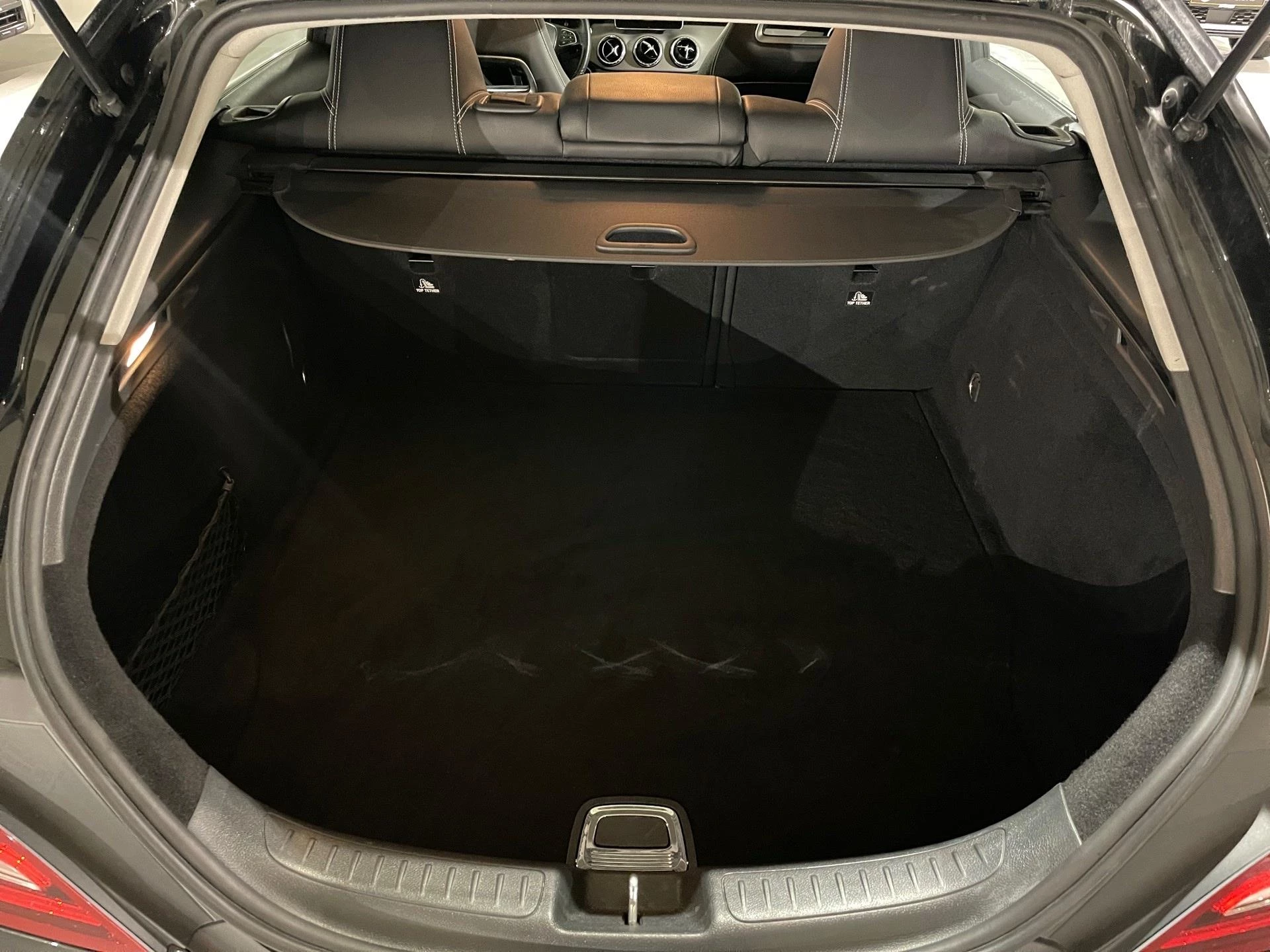 Mercedes-Benz-CLA-image-11