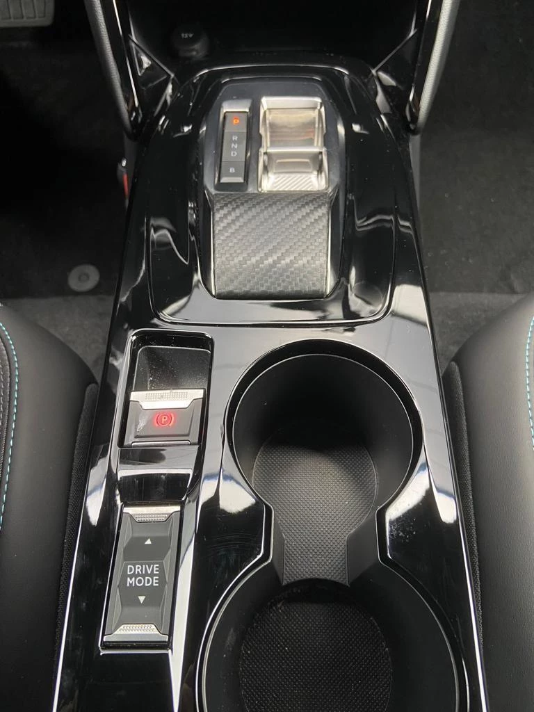 Peugeot-e-2008-image-19