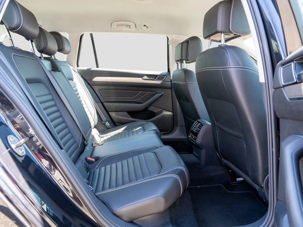 Volkswagen-Passat-image-10