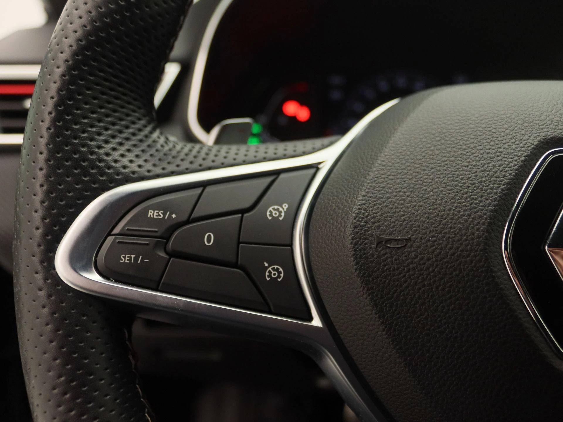 Renault-Clio-image-19