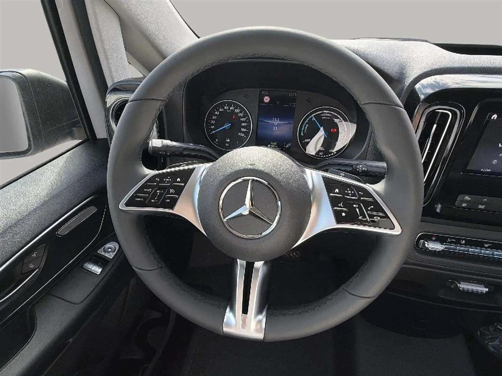 Mercedes-Benz-eVito-image-8