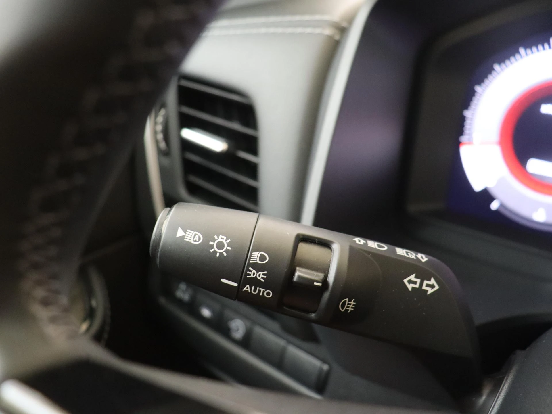 Nissan-QASHQAI-image-24