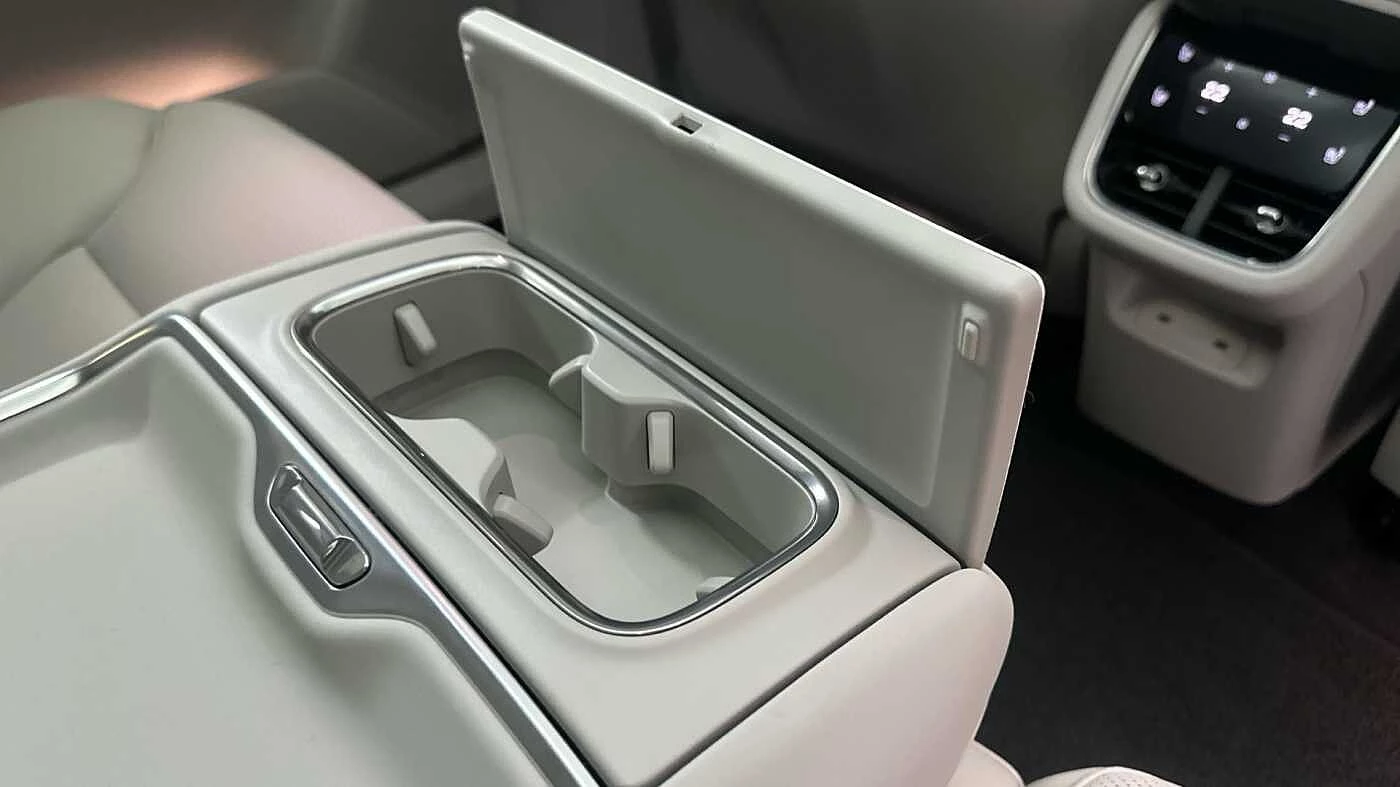 Volvo-ES90-image-43