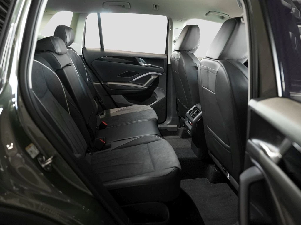 Volkswagen-Tiguan-image-8
