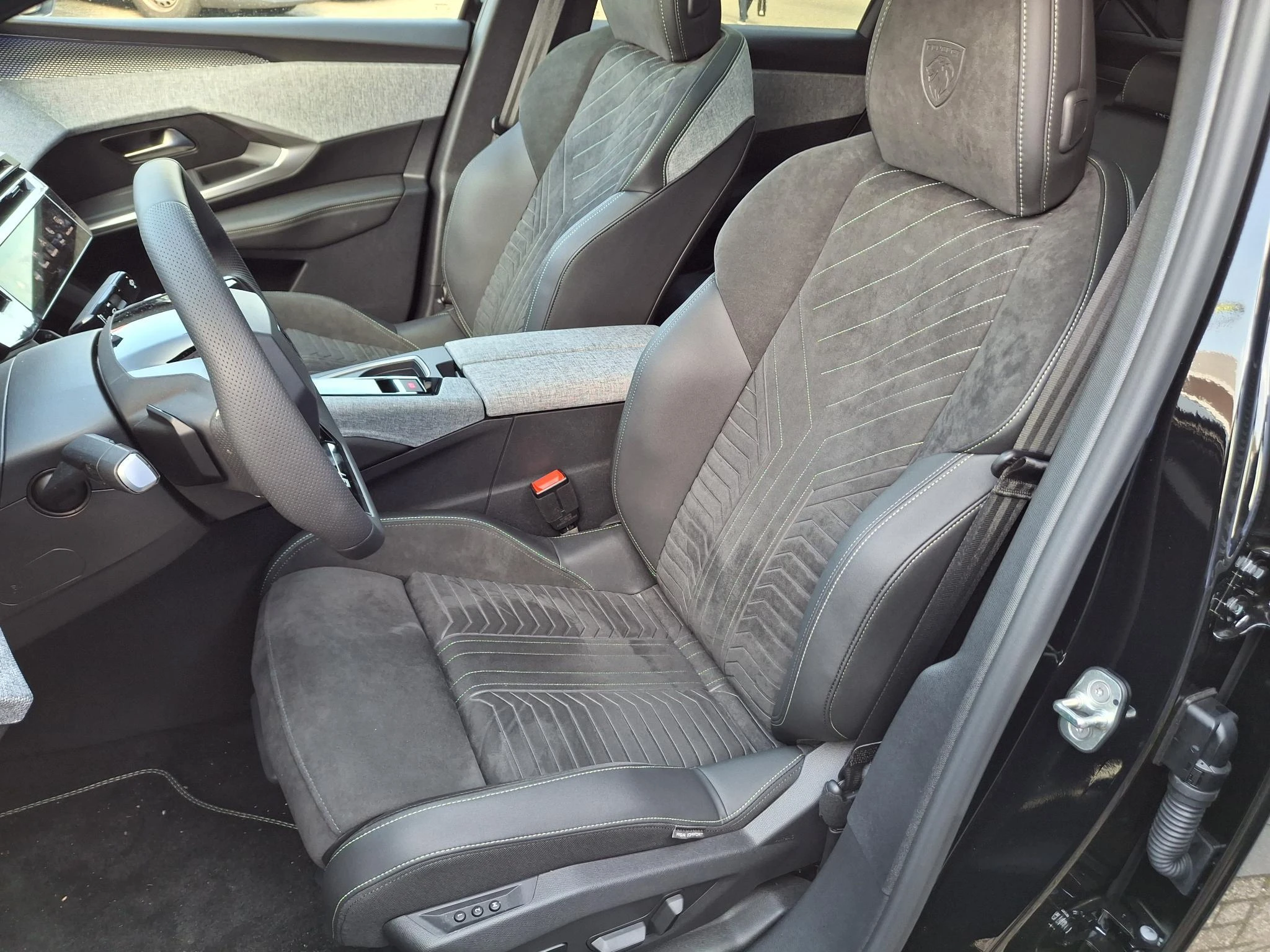 Peugeot-e-3008-image-11