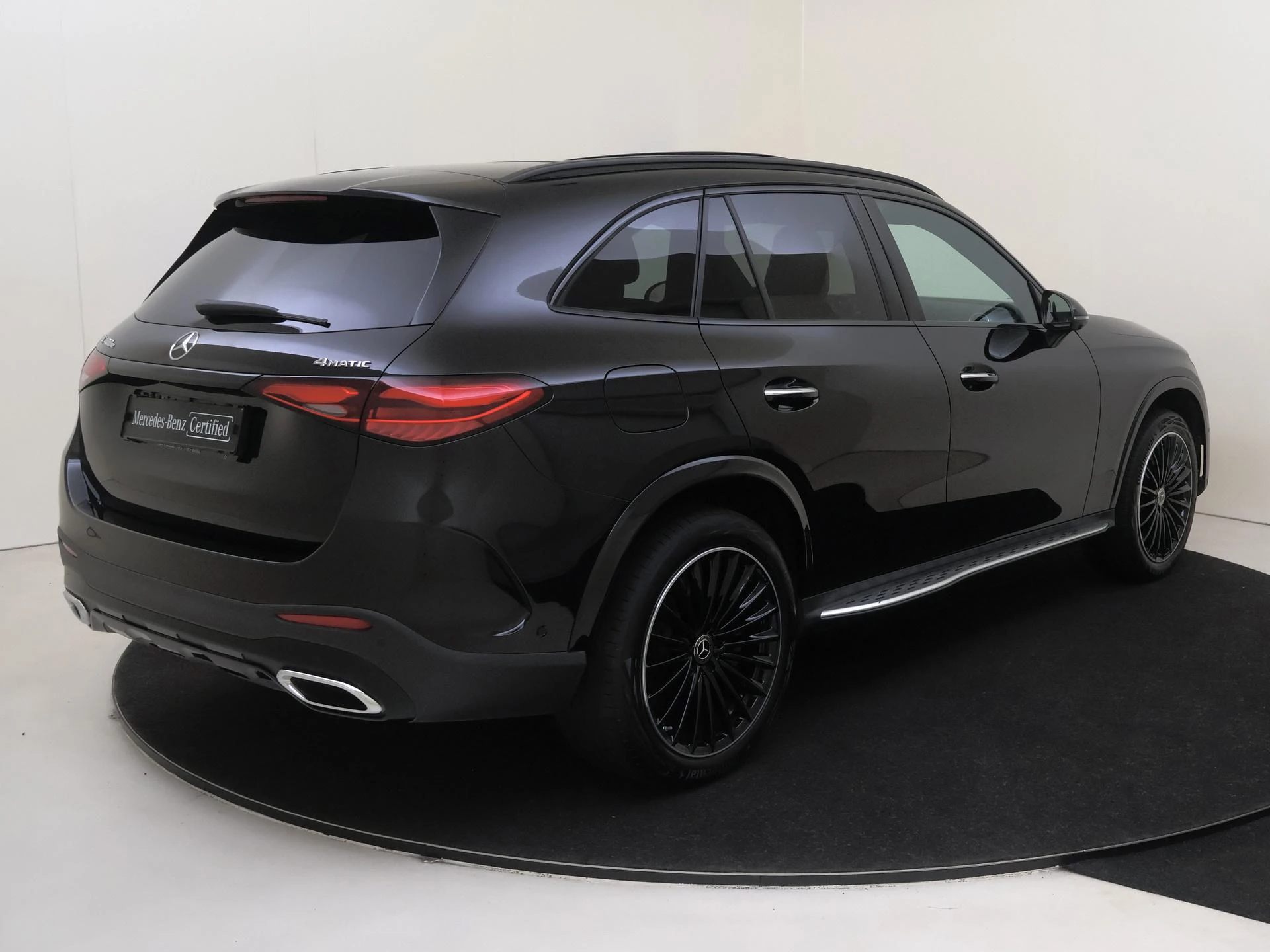 Mercedes-Benz-GLC-image-3