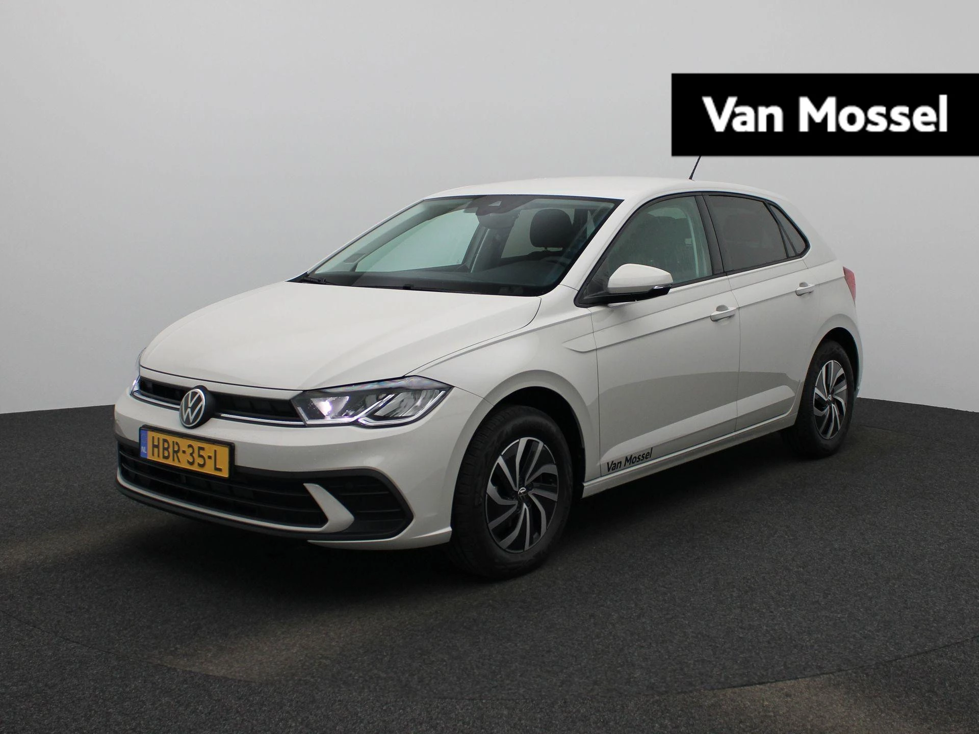 Volkswagen-Polo-image-0