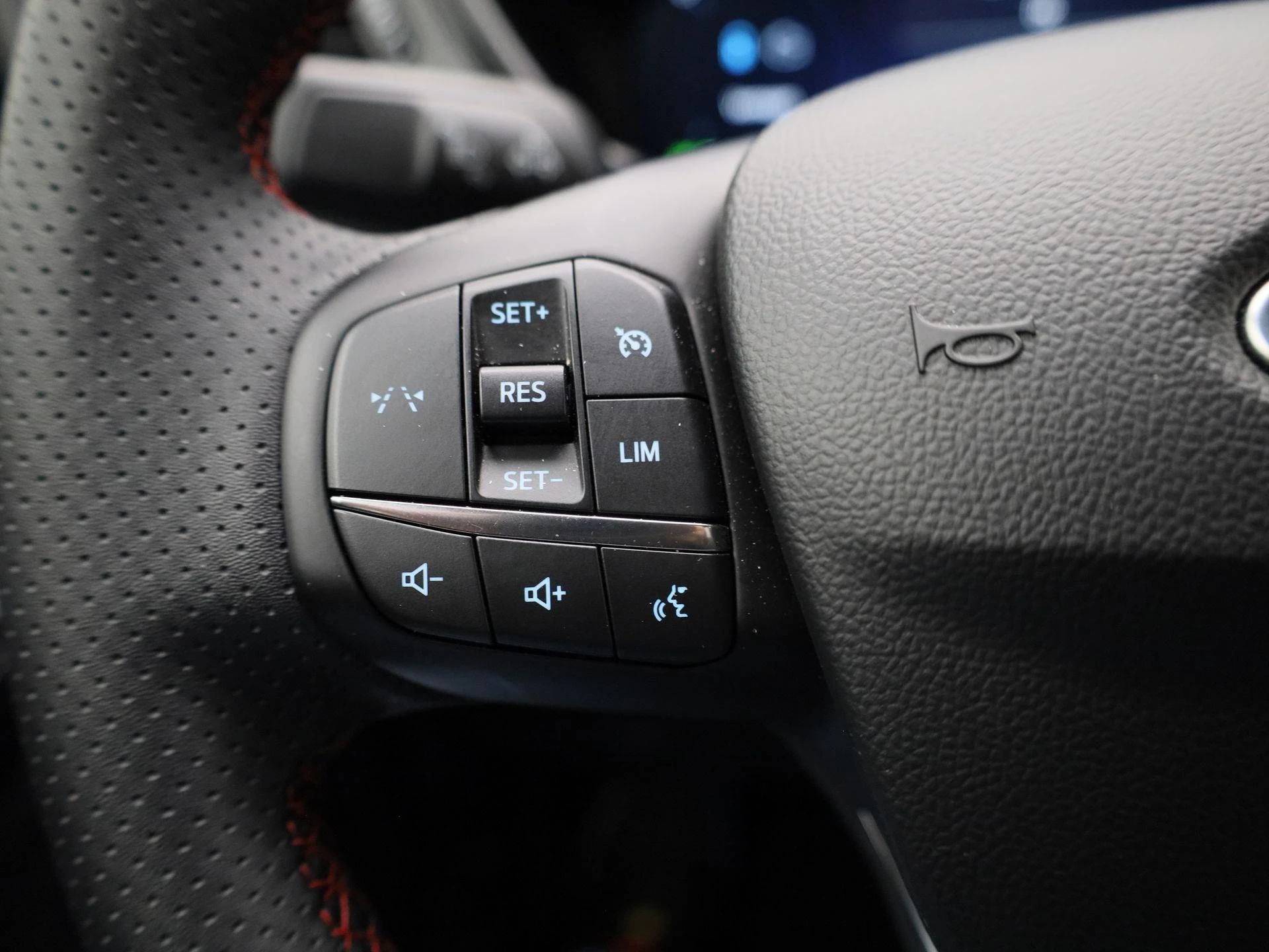 Ford-Kuga-image-18