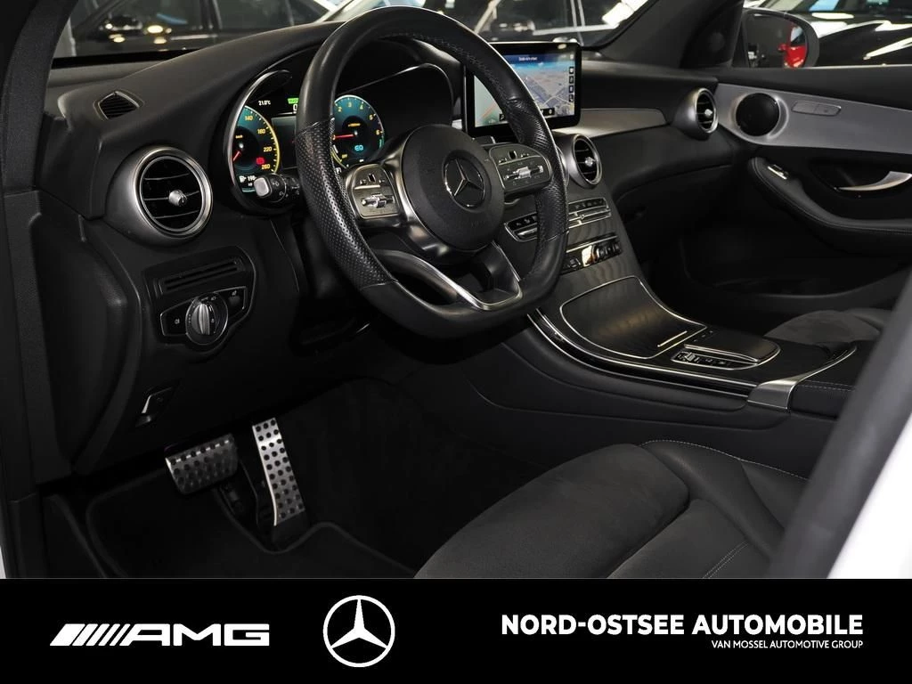 Mercedes-Benz GLC 300 de AMG 4M AHK AUT DYNLICHT PANO KEYLESS AMG LineX254 GLC 300 de AMG 4M AHK AUT DYNLICHT PANO KEYLESS AMG Line