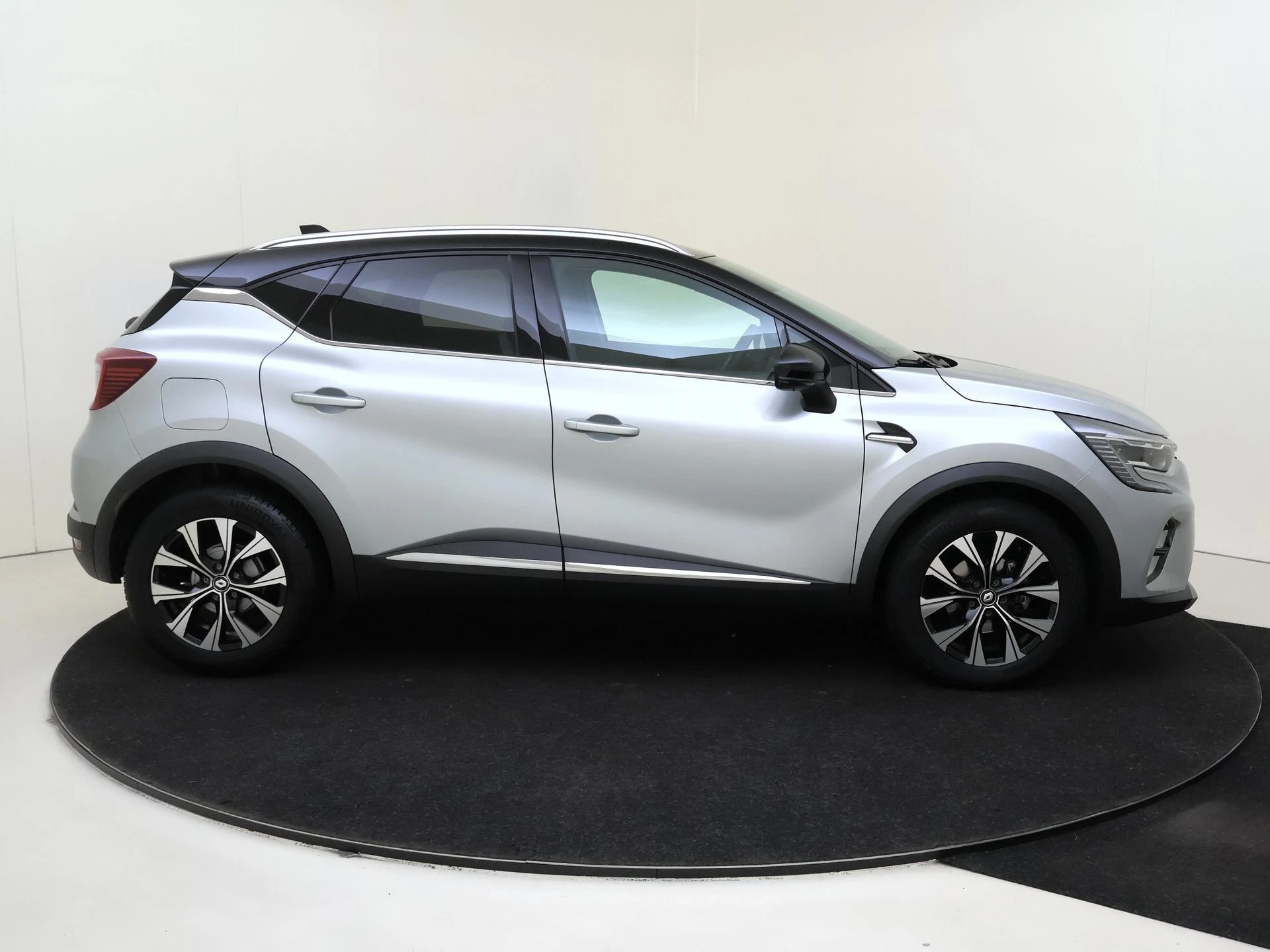 Renault-Captur-image-8