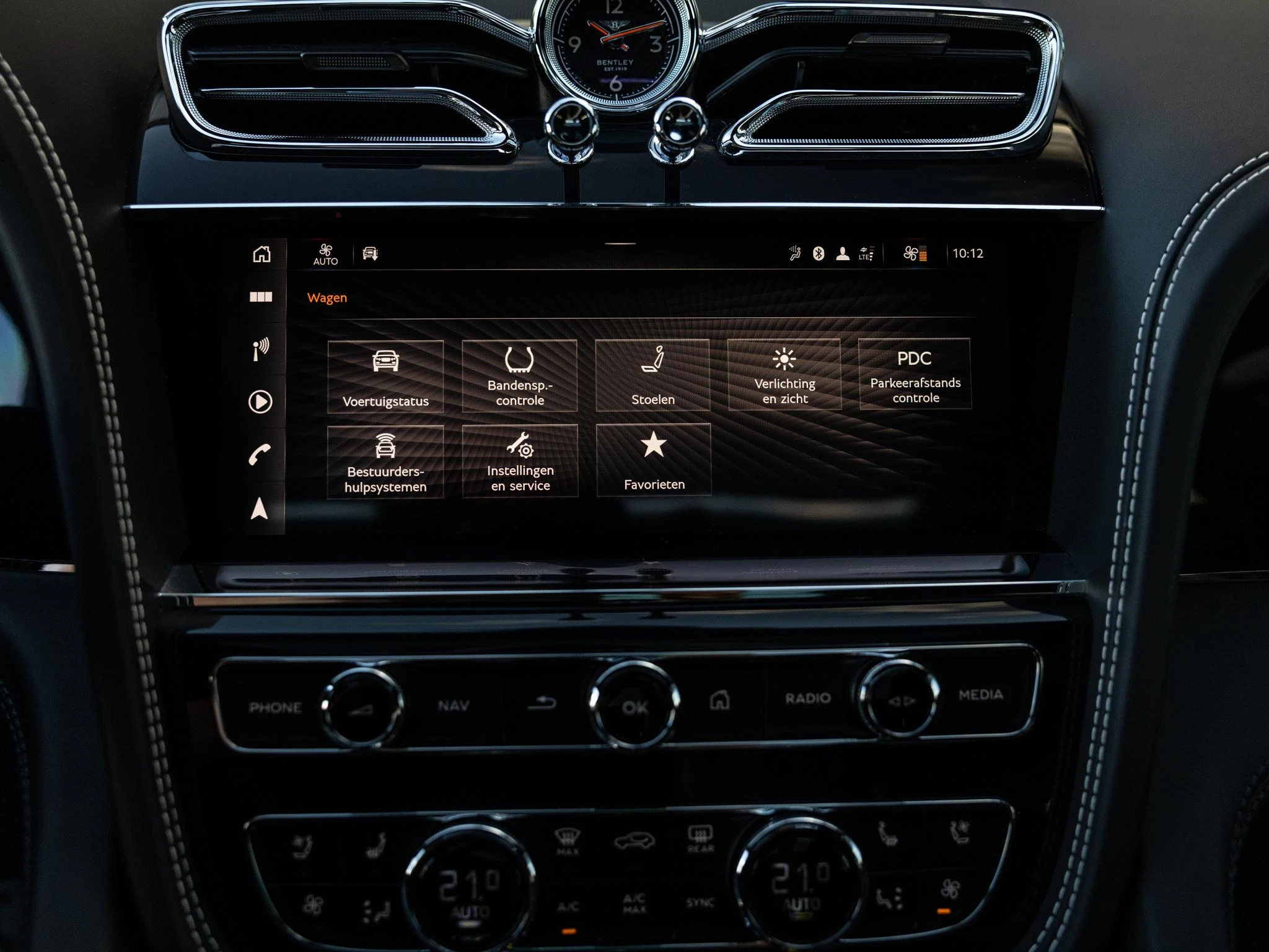 Bentley-Bentayga-image-25