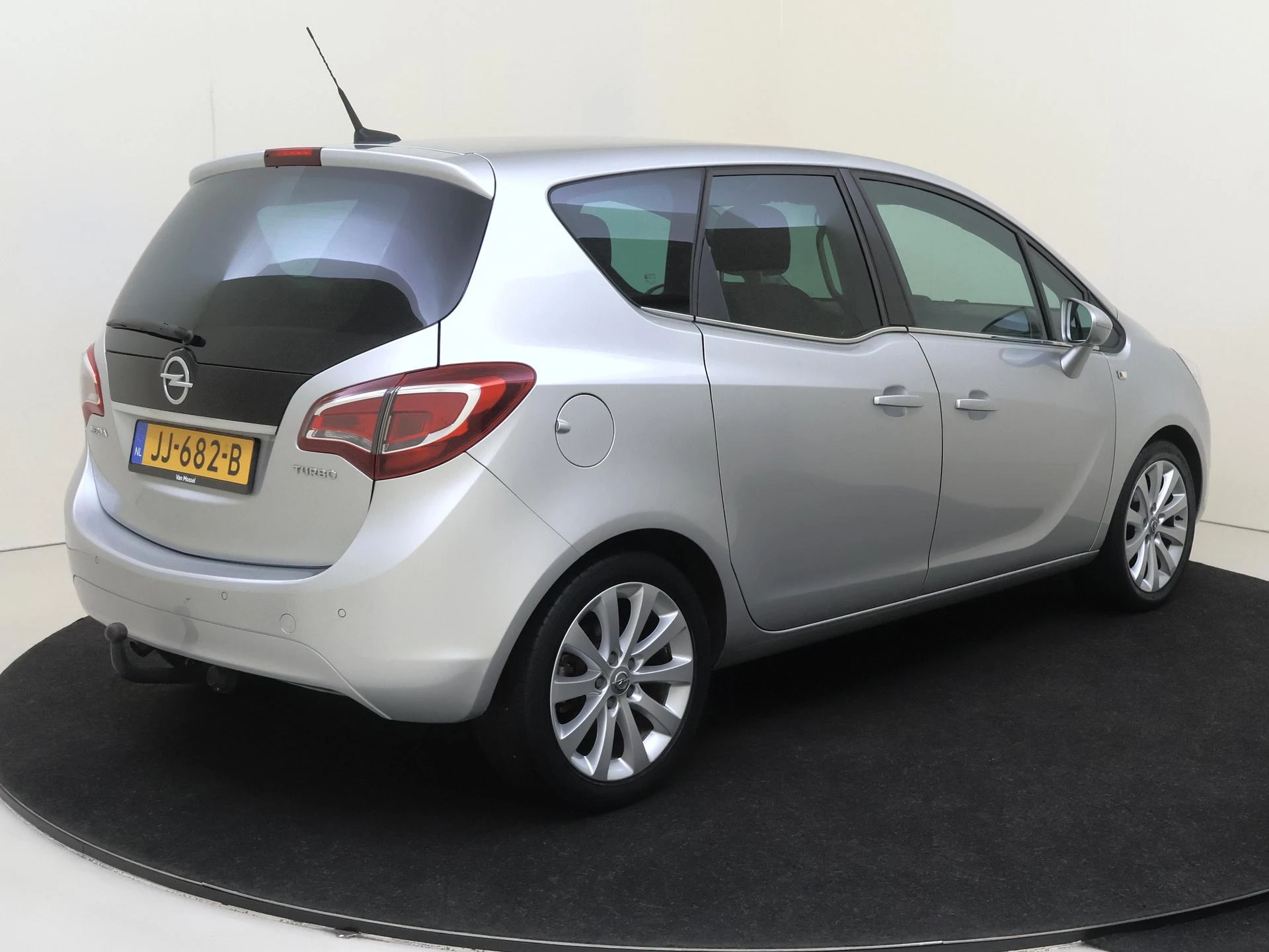 Opel-Meriva-image-3