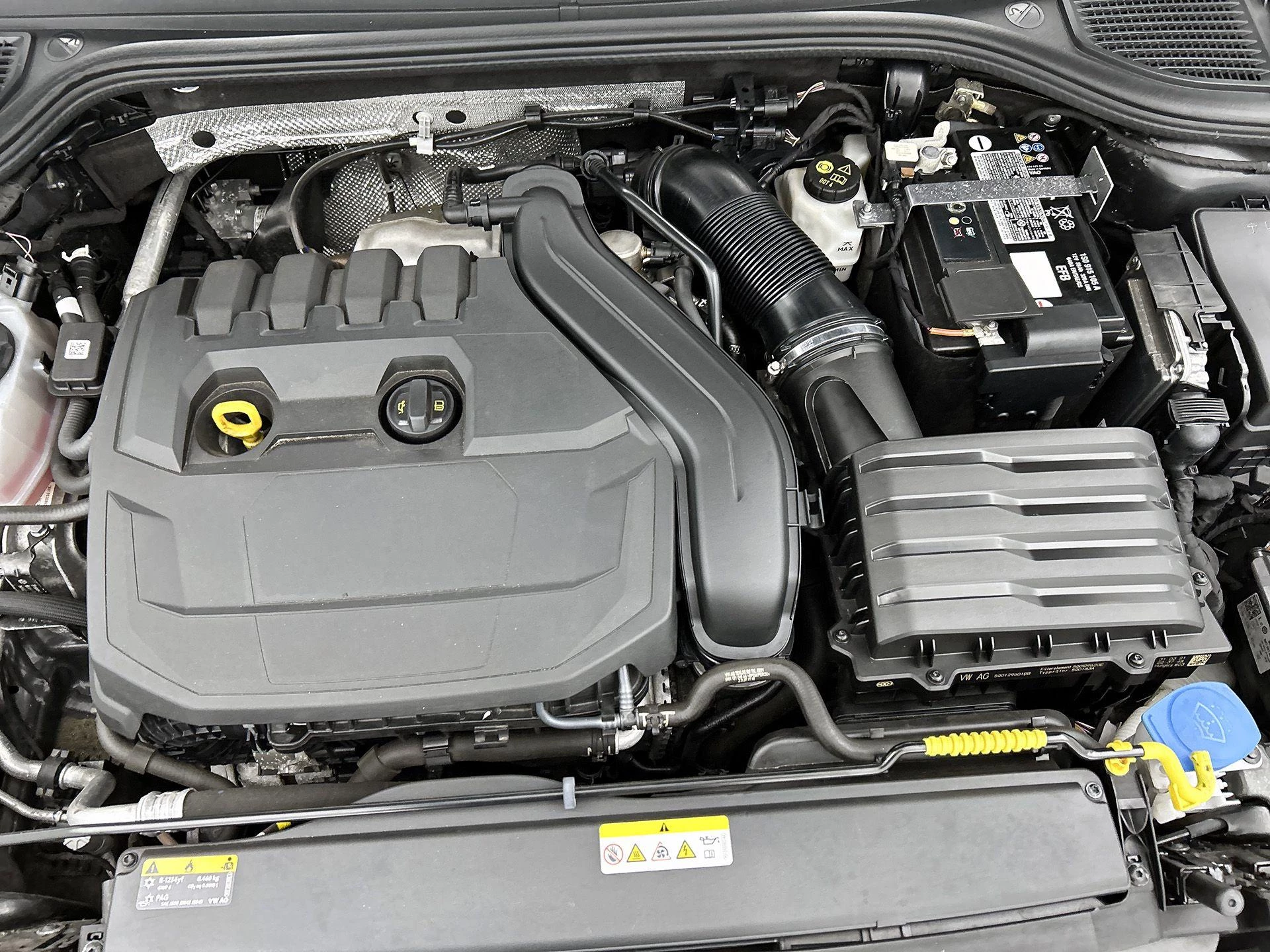 Volkswagen-Golf-image-27