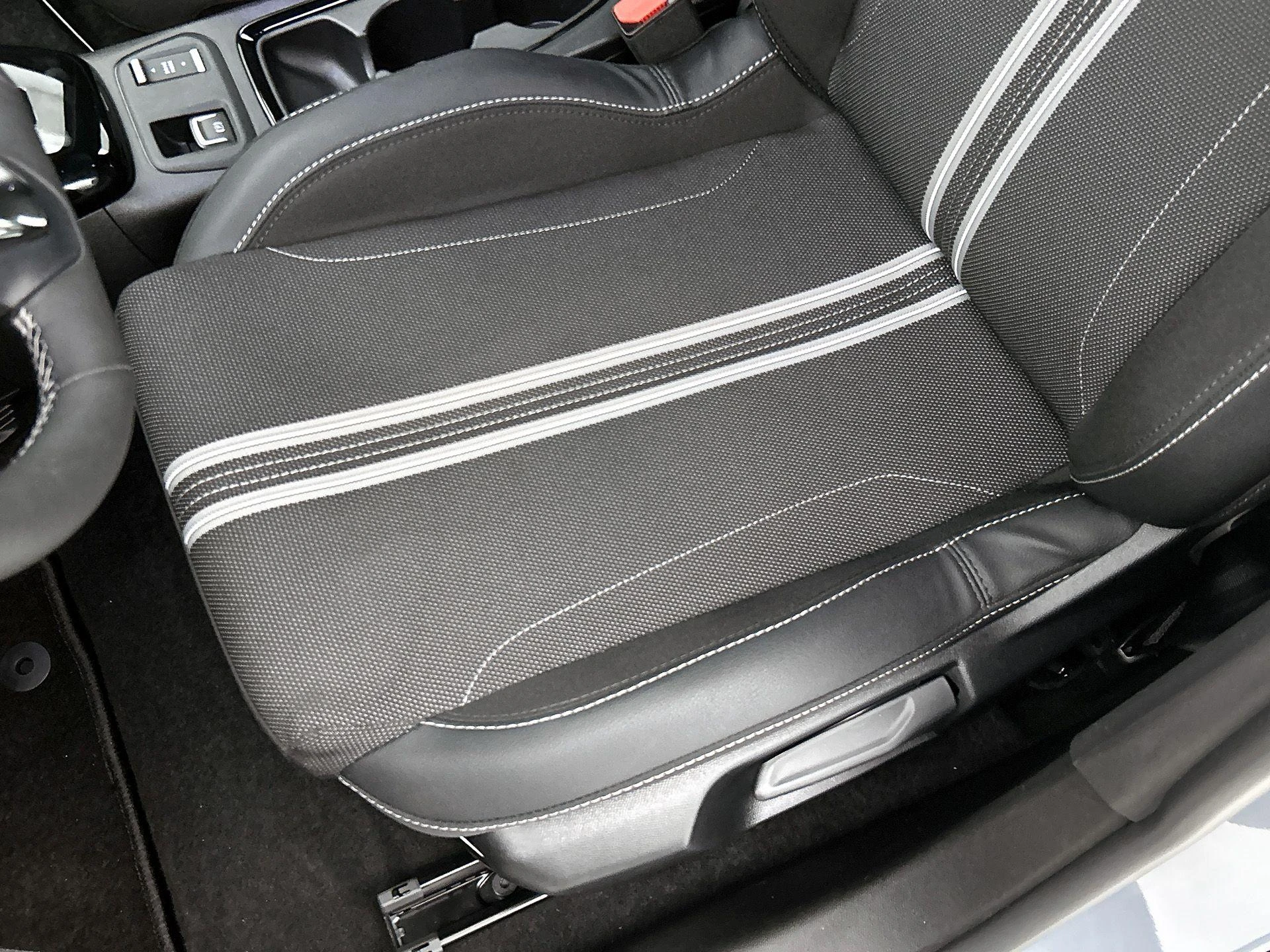 Opel-Corsa-e-image-17