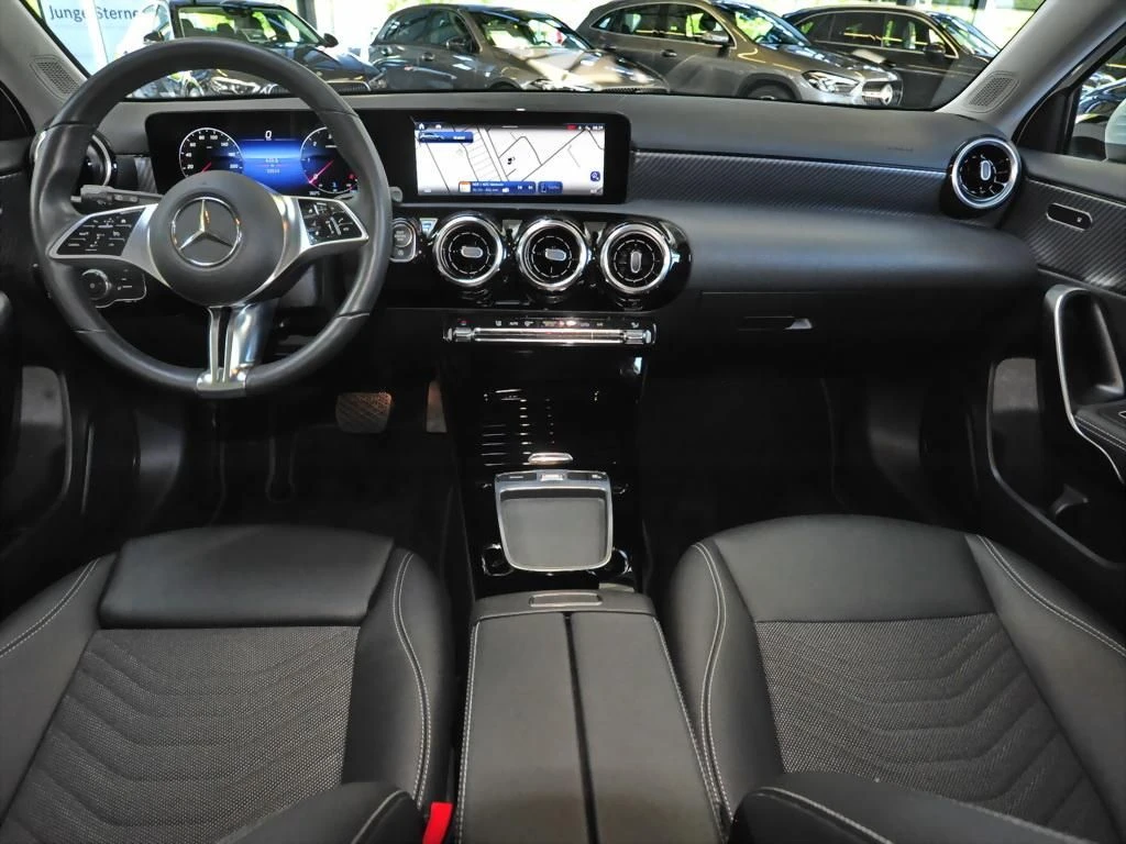Mercedes-Benz-A-Klasse 200 d-image-13