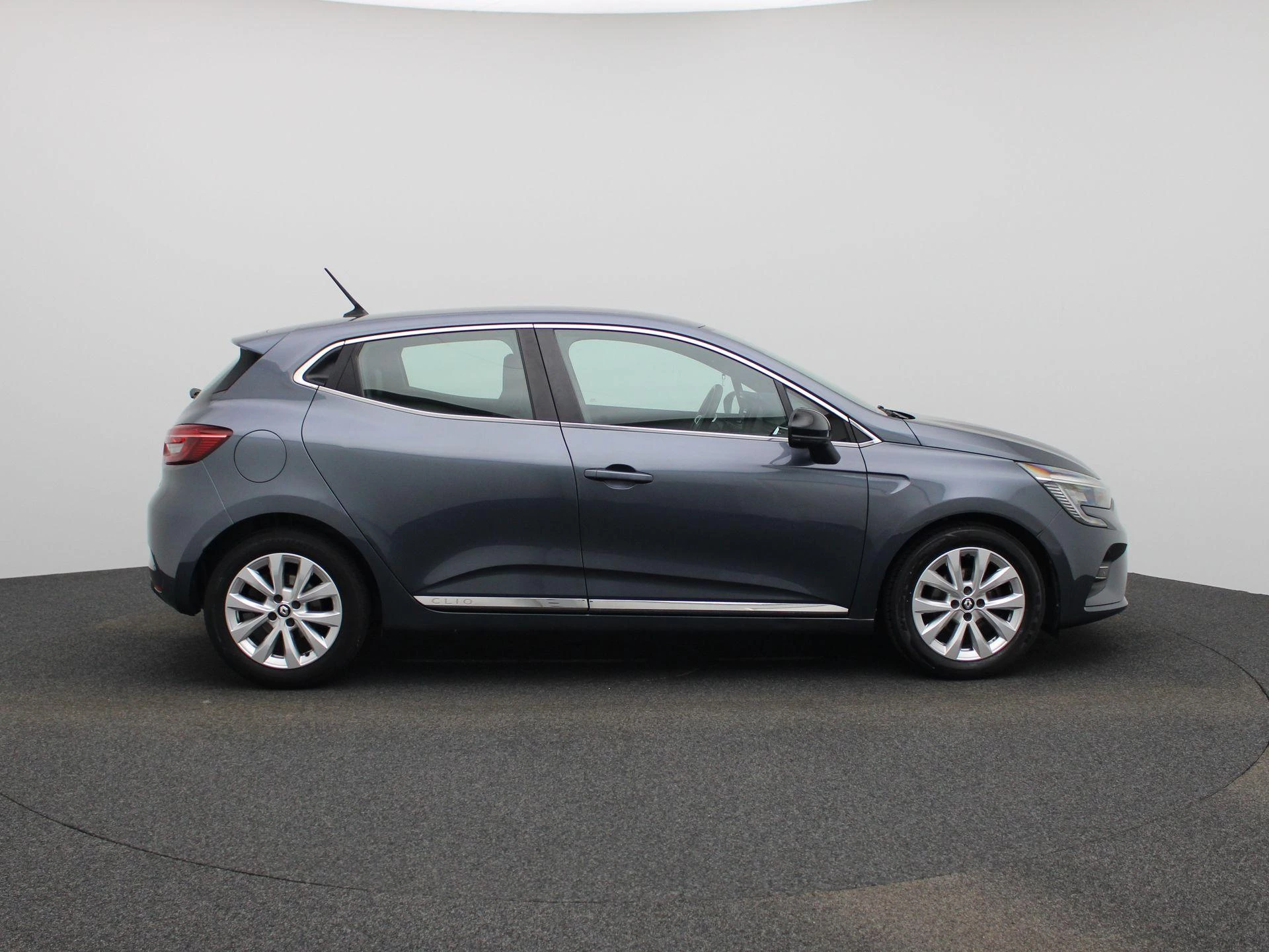 Renault-Clio-image-5