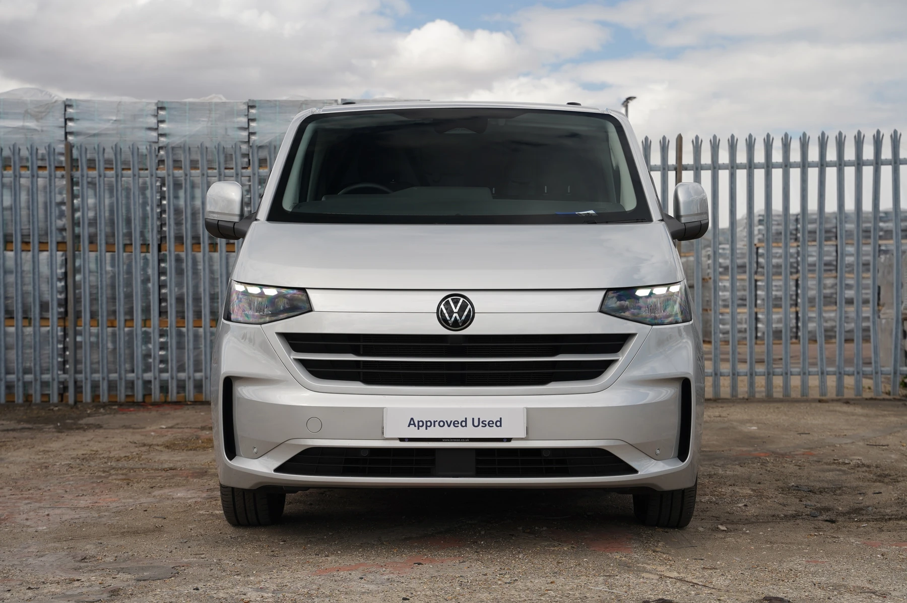 Volkswagen-Transporter-image-6