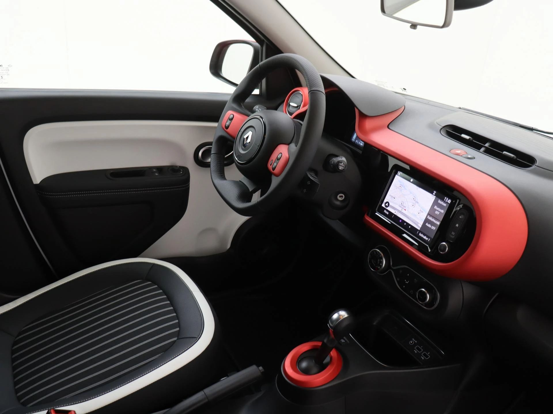 Renault-Twingo-image-17