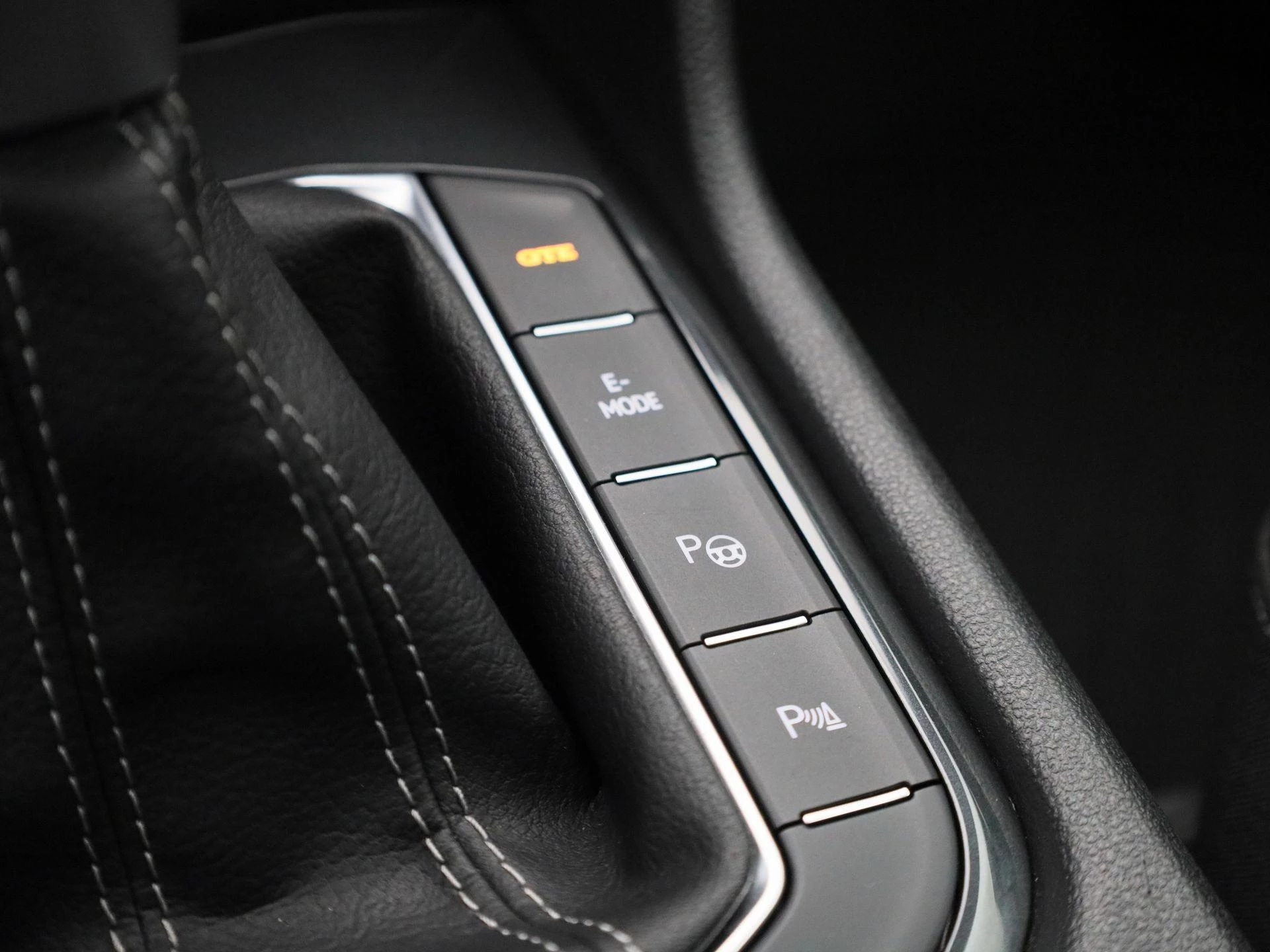 Volkswagen-Tiguan-image-23