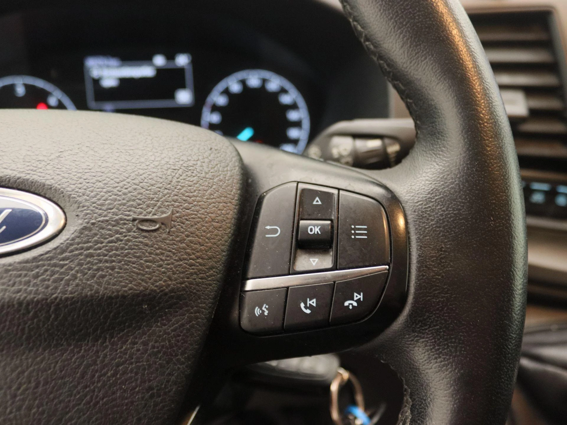 Ford-Transit-image-16
