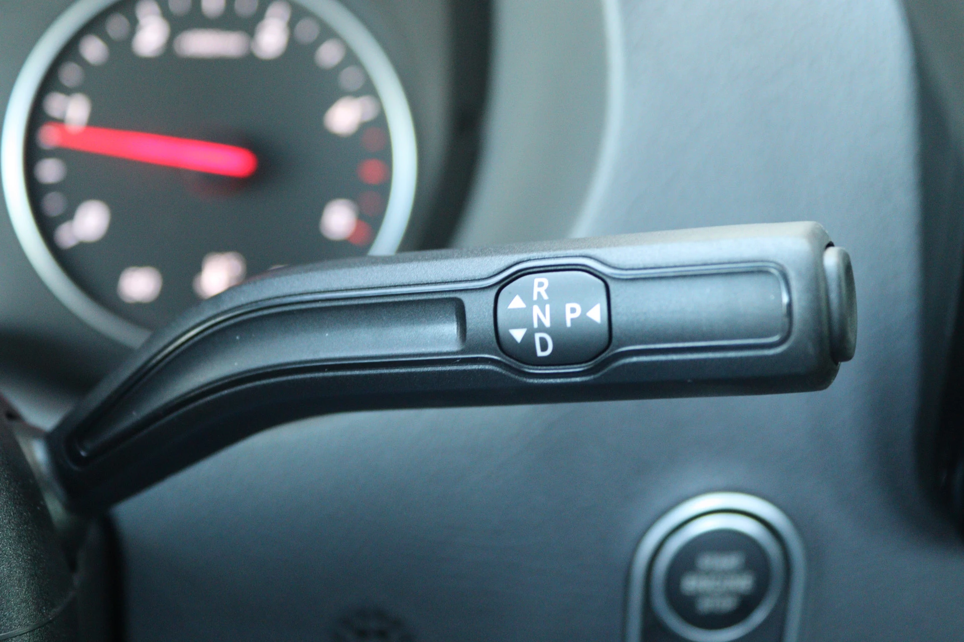 Mercedes-Benz-Sprinter-image-5