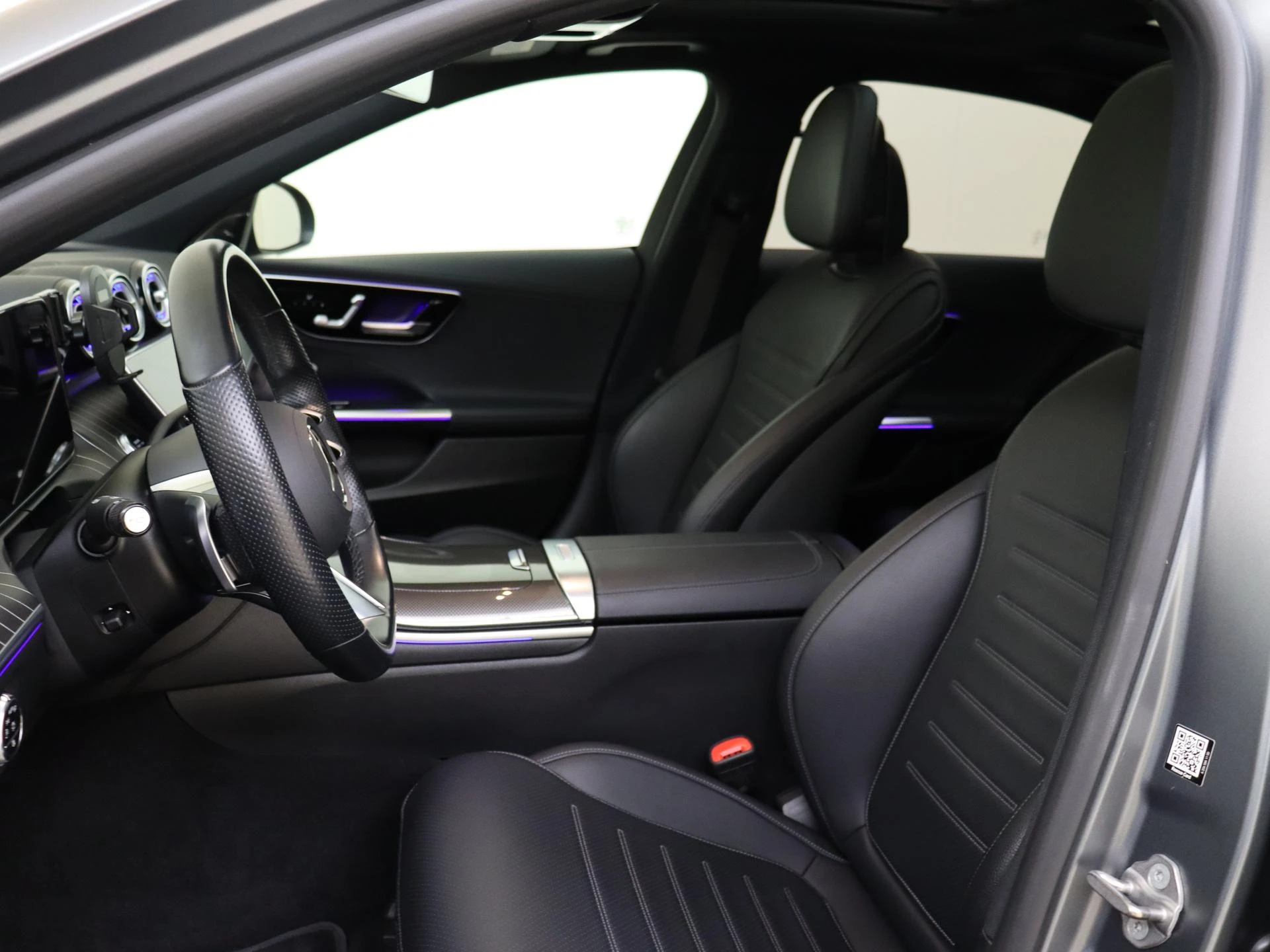 Mercedes-Benz-C-Klasse-image-2