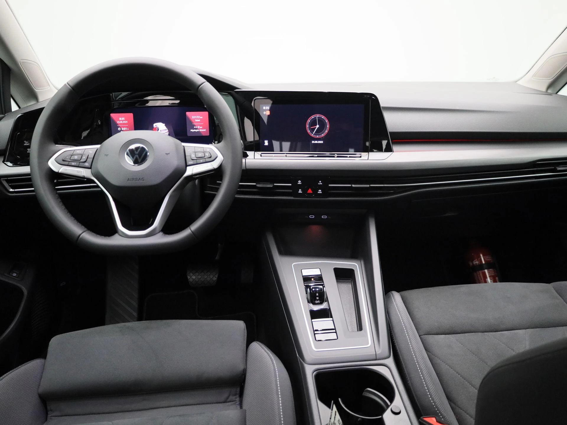 Volkswagen-Golf-image-6