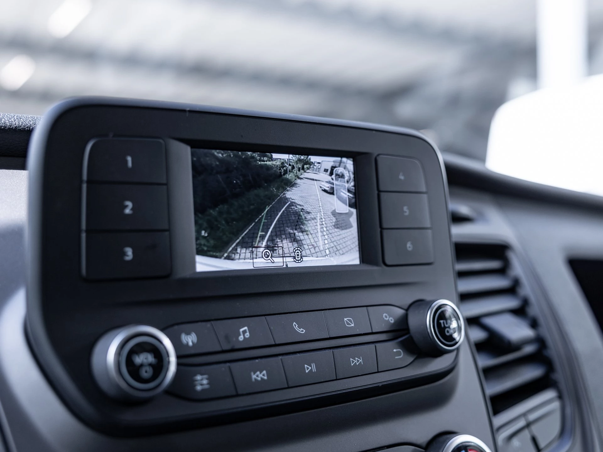 Ford-Transit-image-11