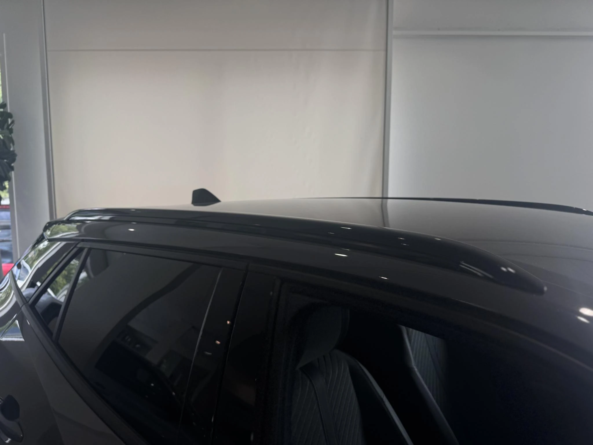 Peugeot e-2008 EV Allure Avantage 54 kWh