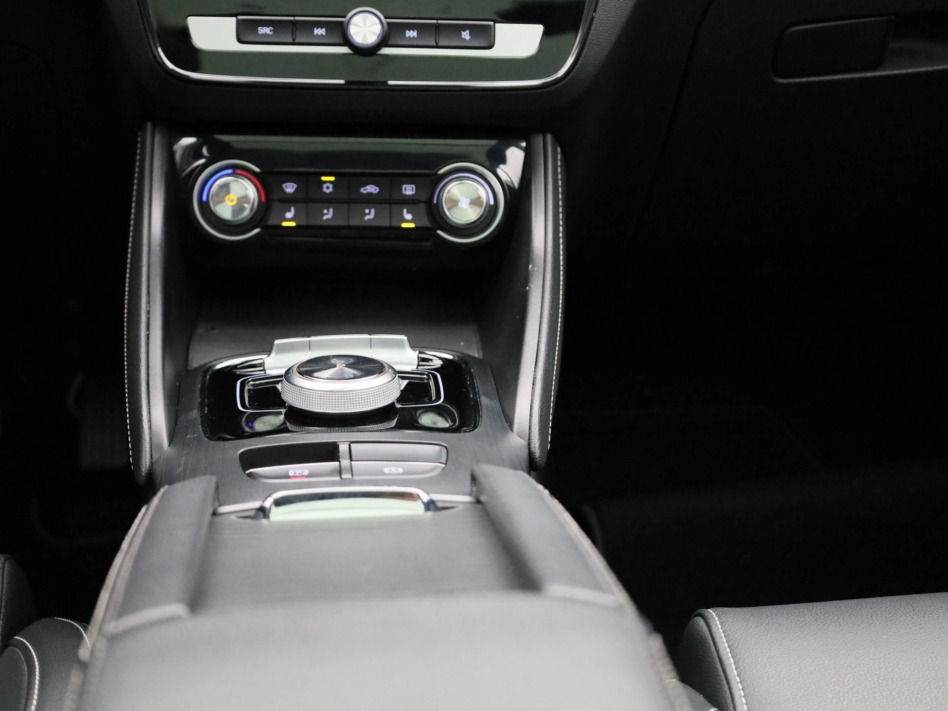 MG-ZS EV-image-9