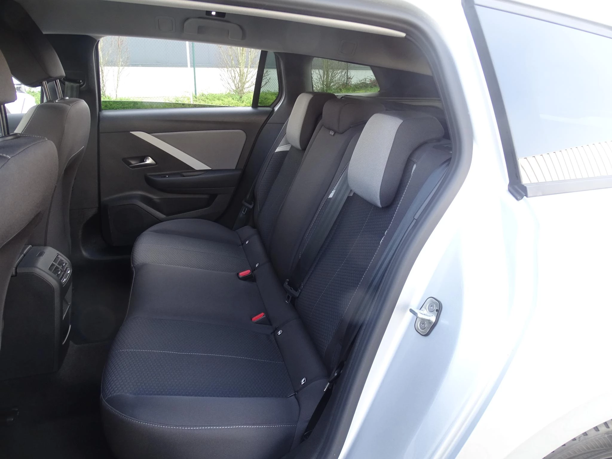 Opel Astra Sports Tourer 1.2T Edition