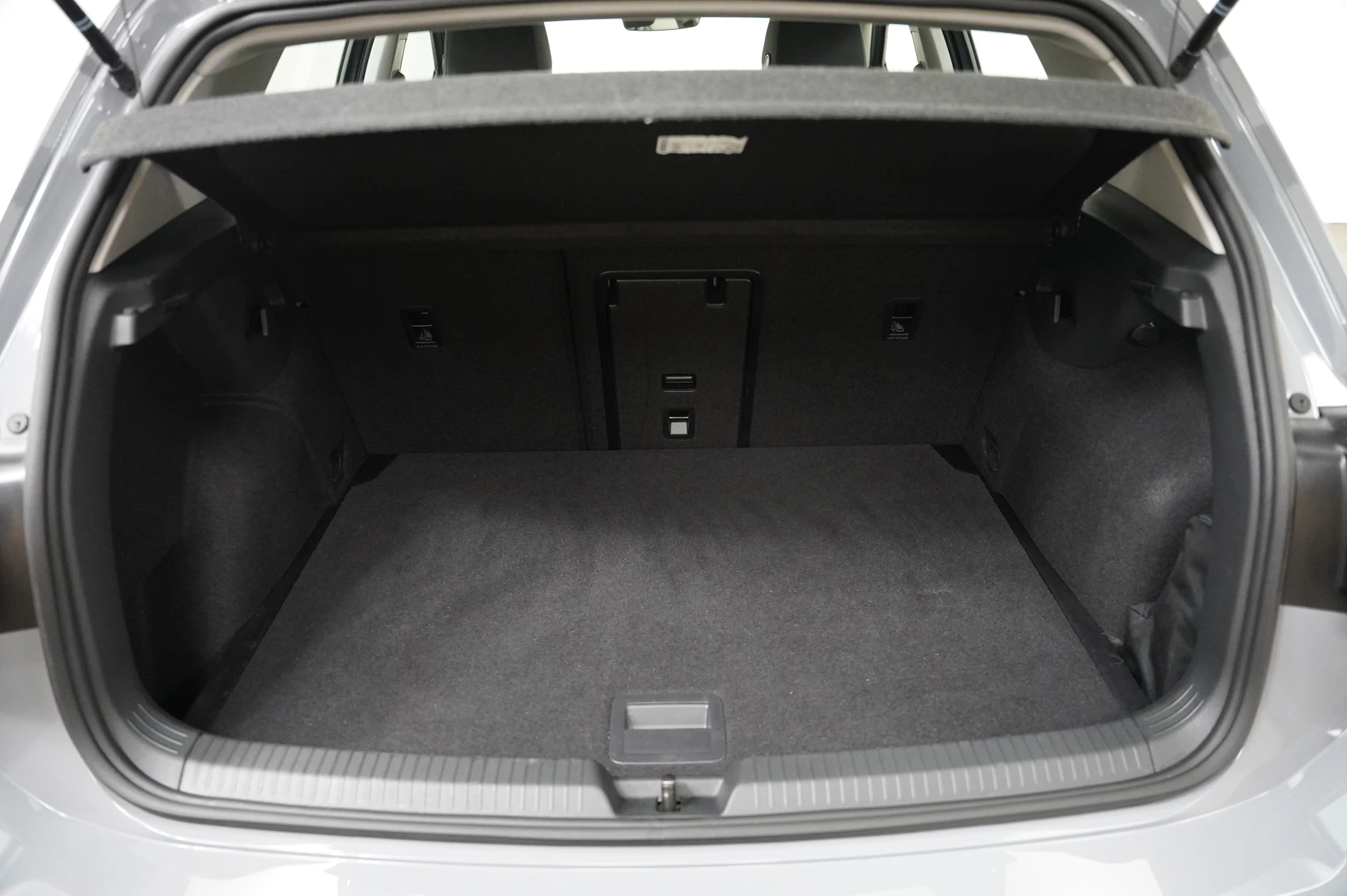Volkswagen-Golf-image-12