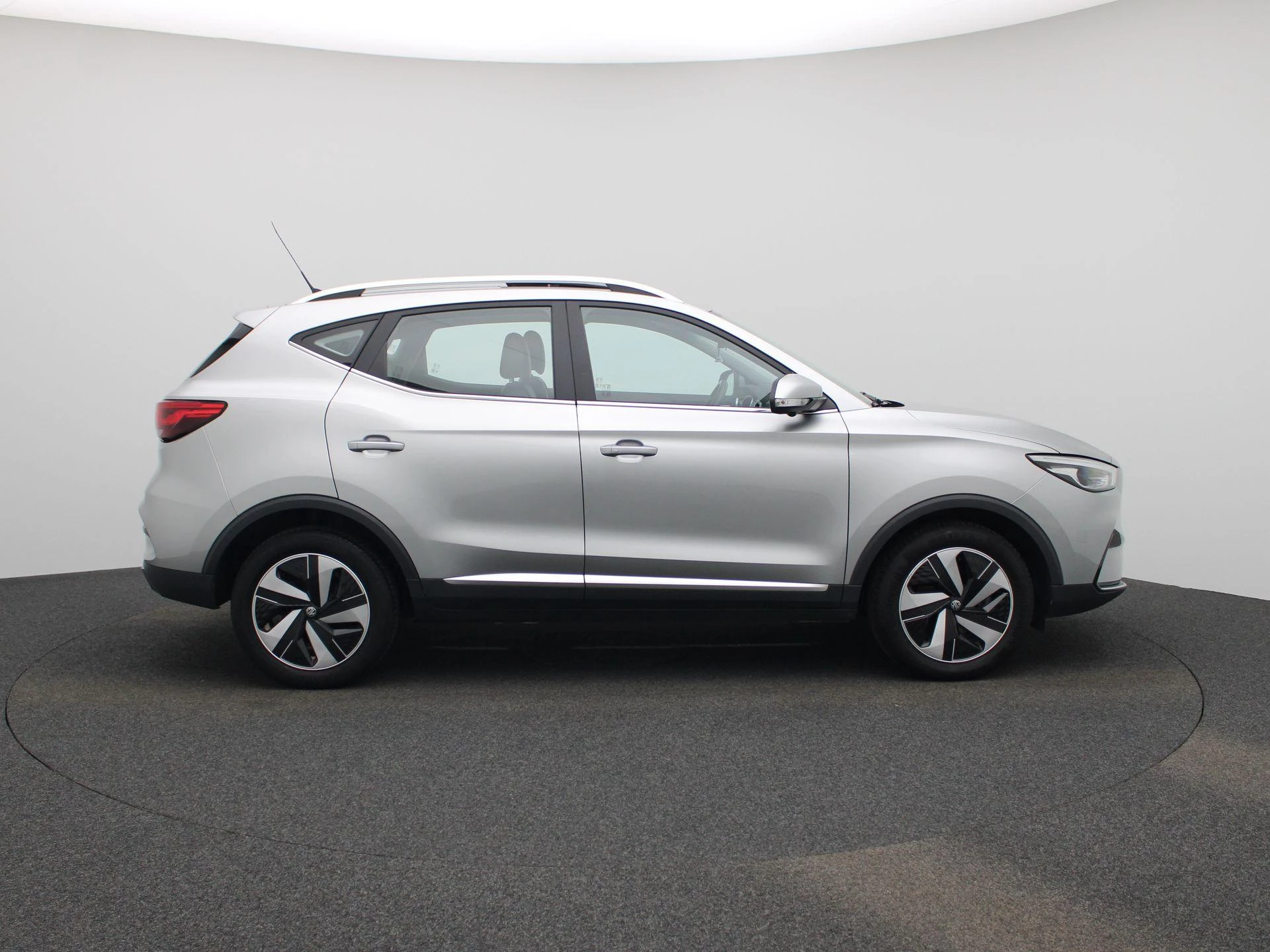 MG-ZS EV-image-10
