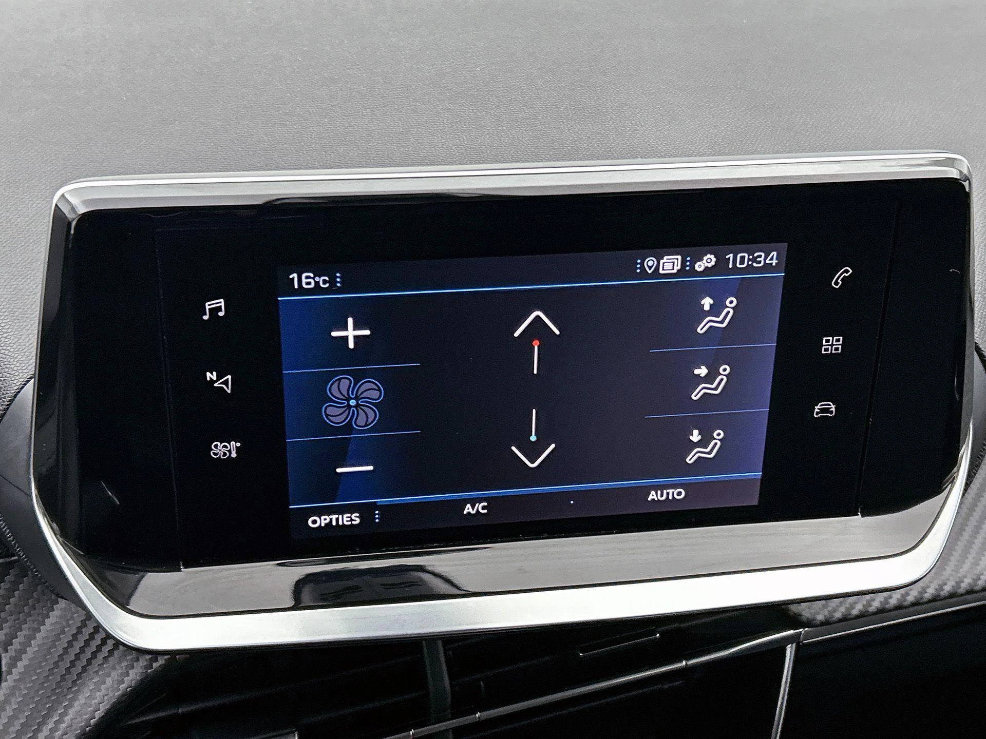Peugeot-208-image-22
