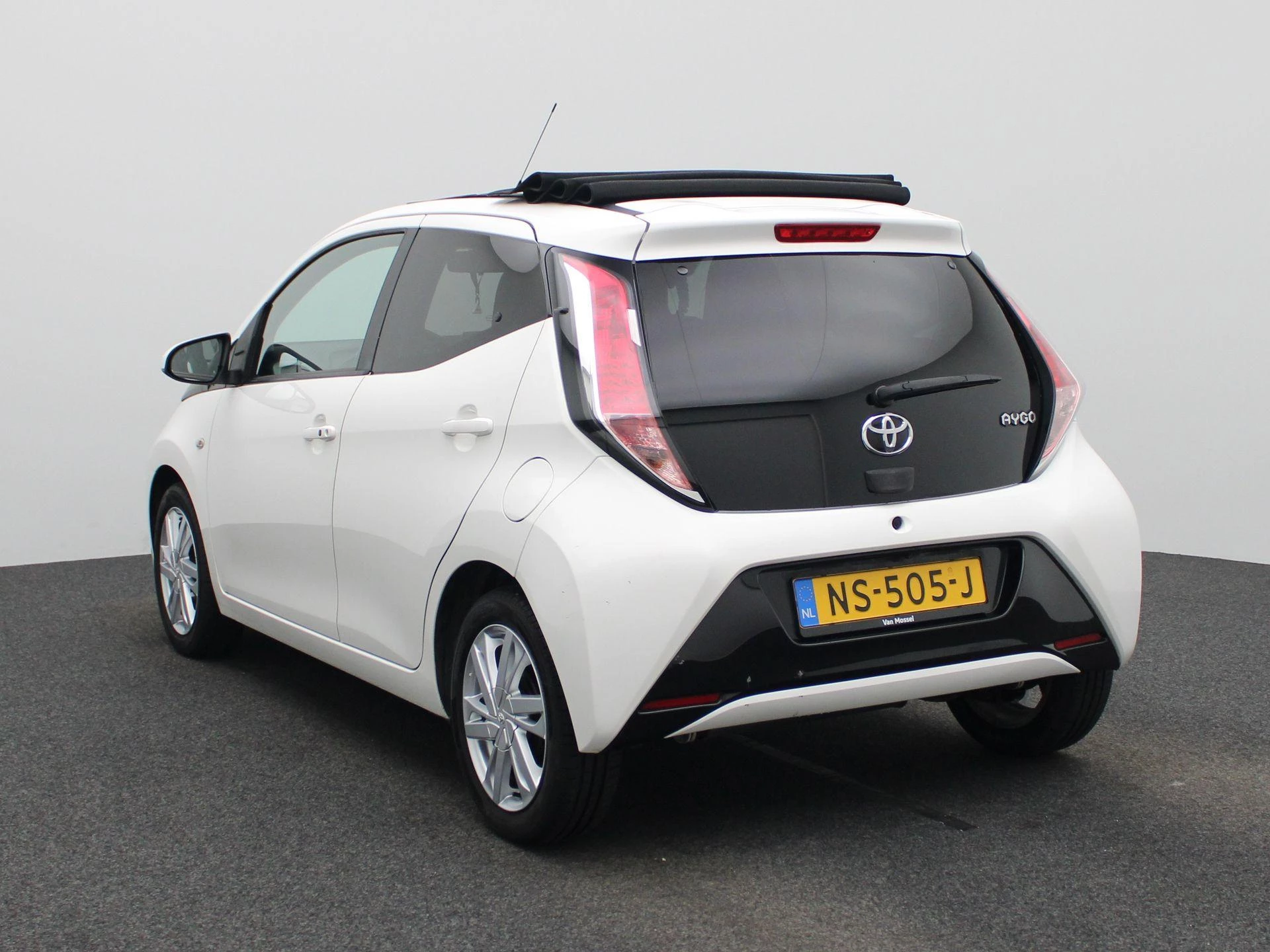 Toyota Aygo 1.0 VVT-i x-wave