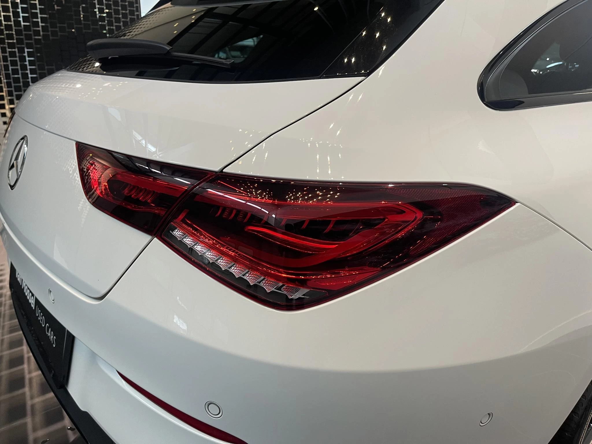 Mercedes-Benz-CLA-image-18