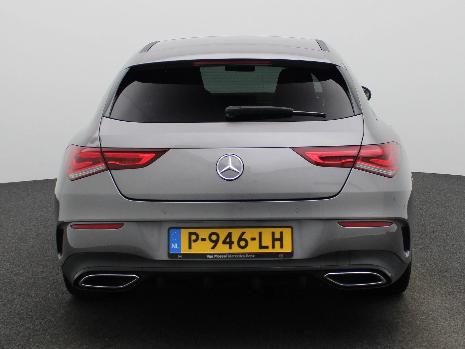 Mercedes-Benz-CLA-image-4